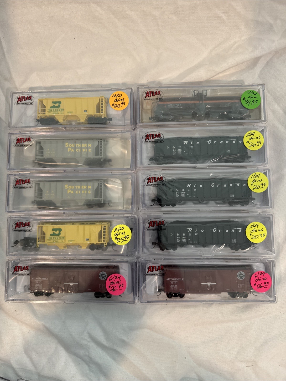 N-Scale Atlas Model Railroad Train 10 Pack Collection Box Cars New And Used N-Scale Atlas Model Railroad Train 10 Pack Collection Box Cars New And Used