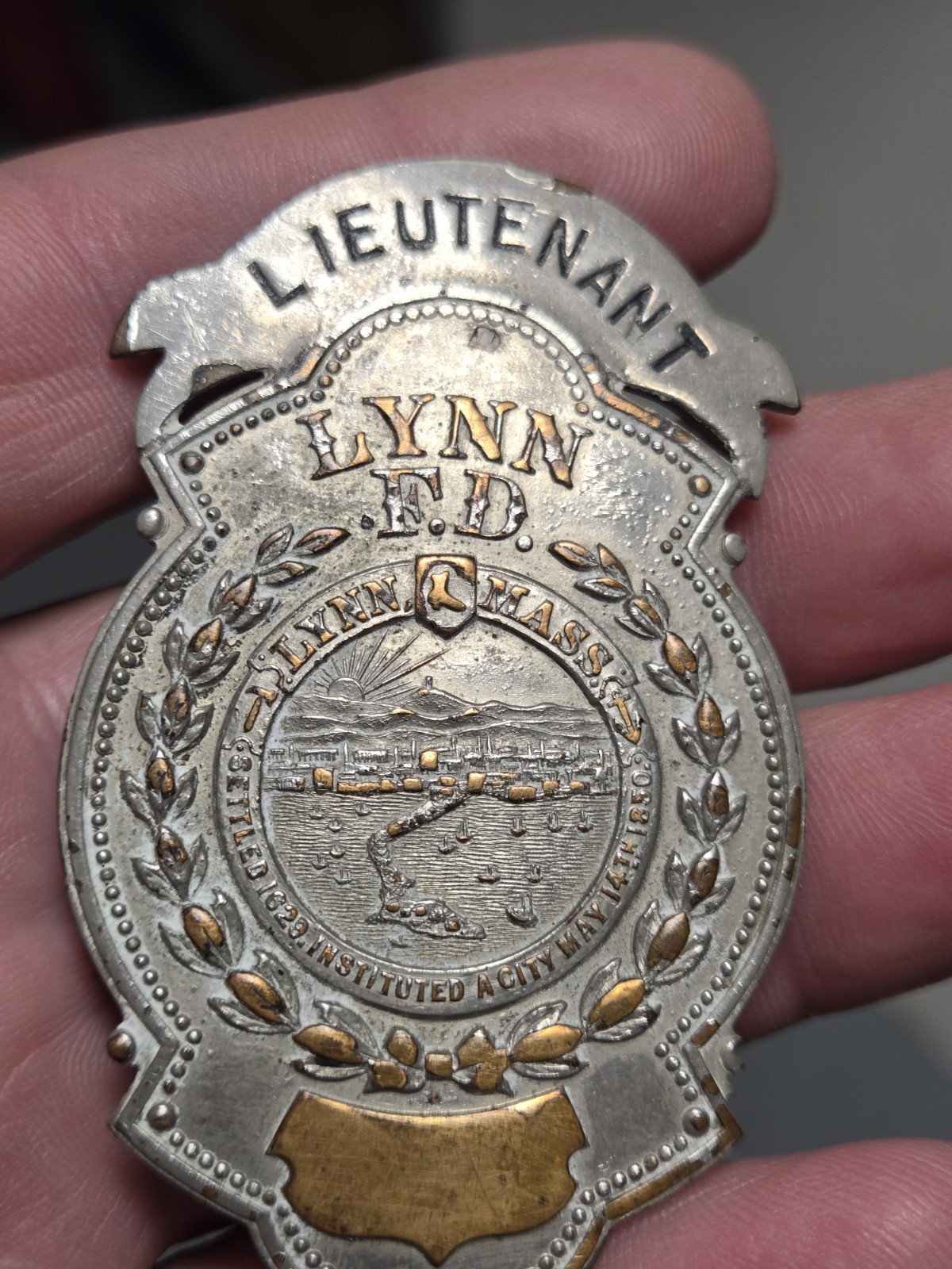 Old Vintage OBSOLETE FIREMAN Lynn Massachusetts MA Mas Fire Department Pin Badge