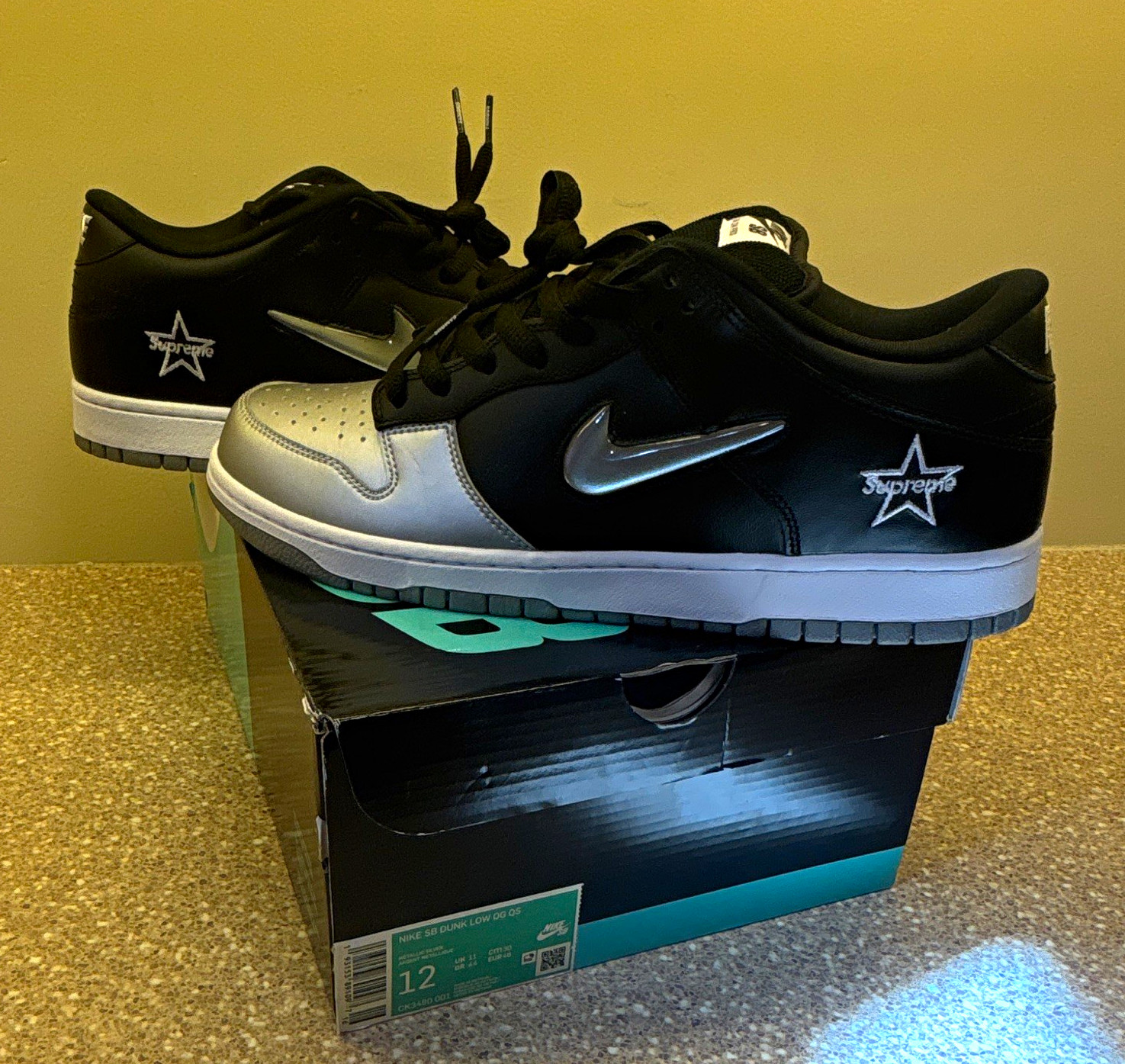 Size 12M- Nike SB Dunk Low Supreme Jewel Swoosh Silver, used og all