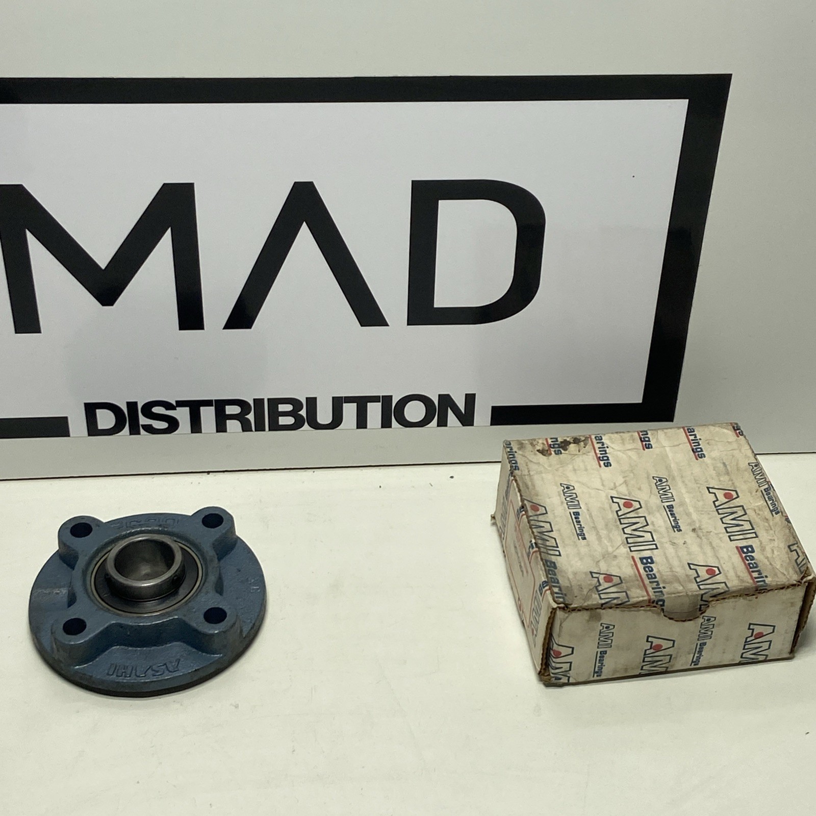 AMI BEARINGS UCFC206 / UCFC206 (NEW IN BOX)
