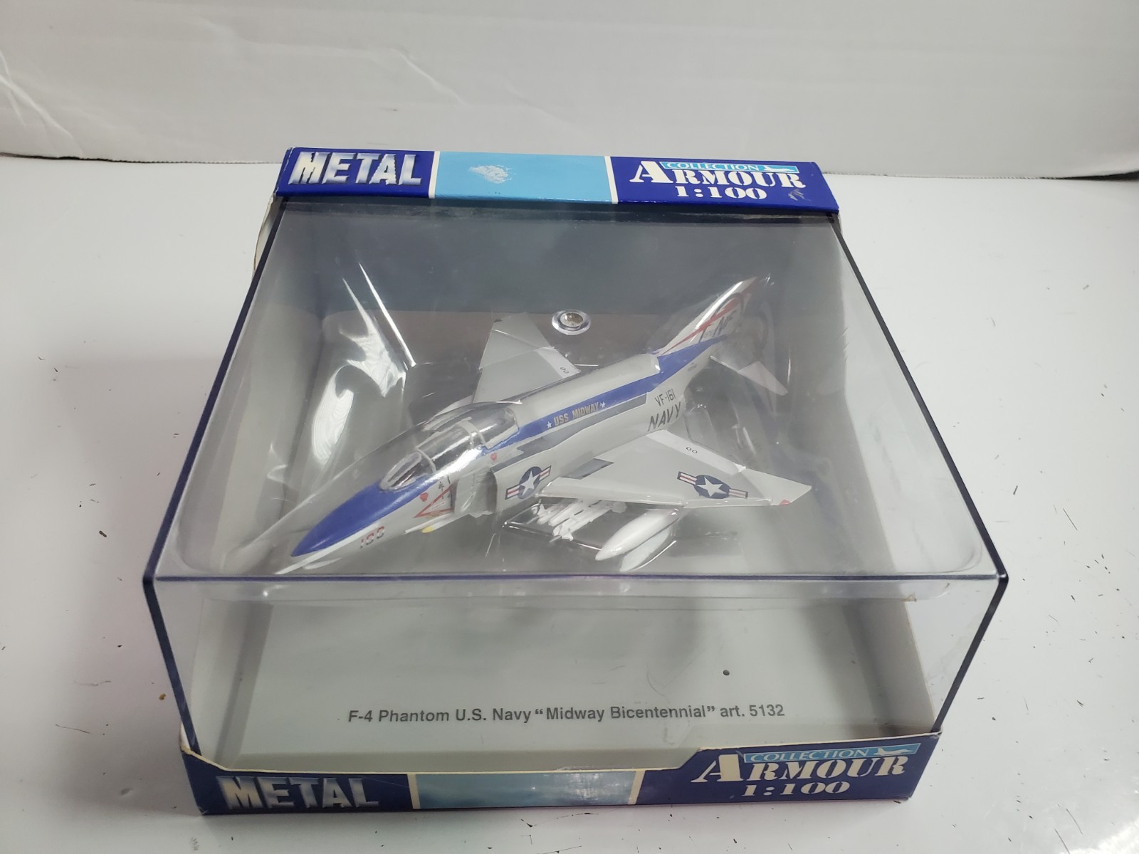 Armour Collection F-4 Phantom US Navy Midway 5132 1:100 Diecast Armour Collection F-4 Phantom US Navy Midway 5132 1:100 Diecast