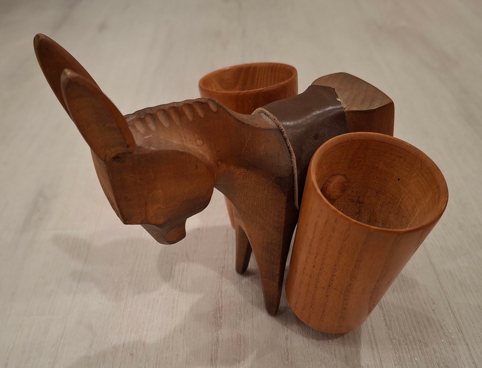 Vtg Hand Carved Wooden Donkey + Side Cups SOLID WOOD MULE BURRO FIGURE FIGURINE Vtg Hand Carved Wooden Donkey + Side Cups SOLID WOOD MULE BURRO FIGURE FIGURINE