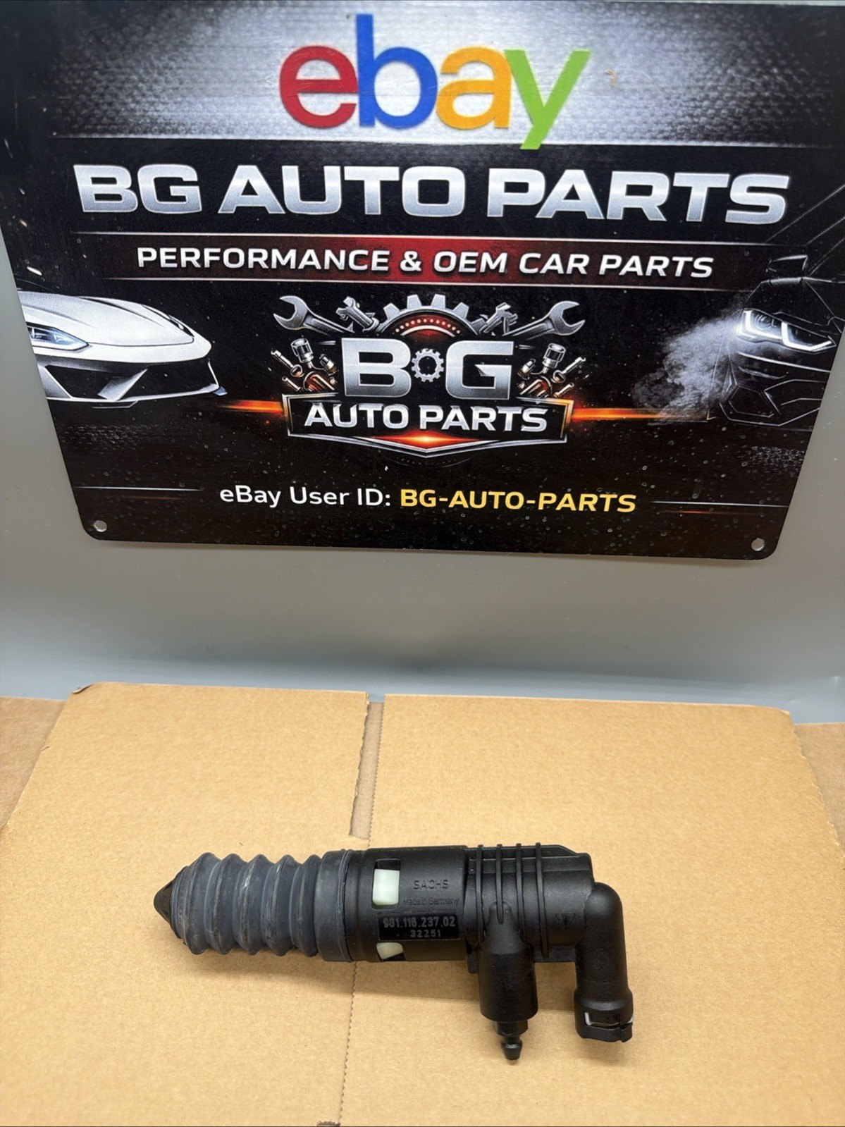 NEW OEM PORSCHE 718 BOXSTER CAYMAN GT4 SPYDER CLUTCH SLAVE CYLINDER 98111623702