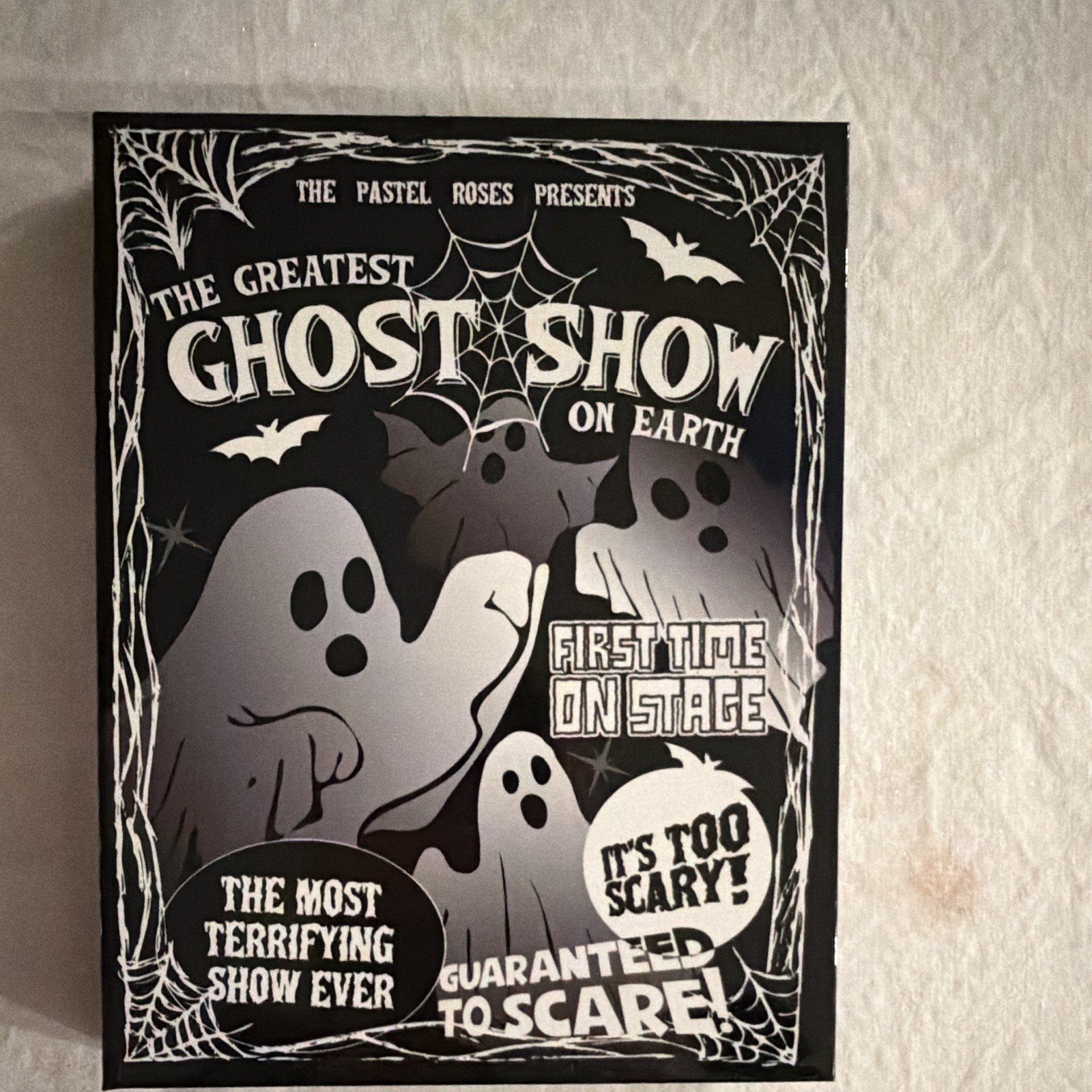 The Pastel Roses Ghost Show Eyeshadow Palette 12 Shades Pressed Powder Vegan The Pastel Roses Ghost Show Eyeshadow Palette 12 Shades Pressed Powder Vegan