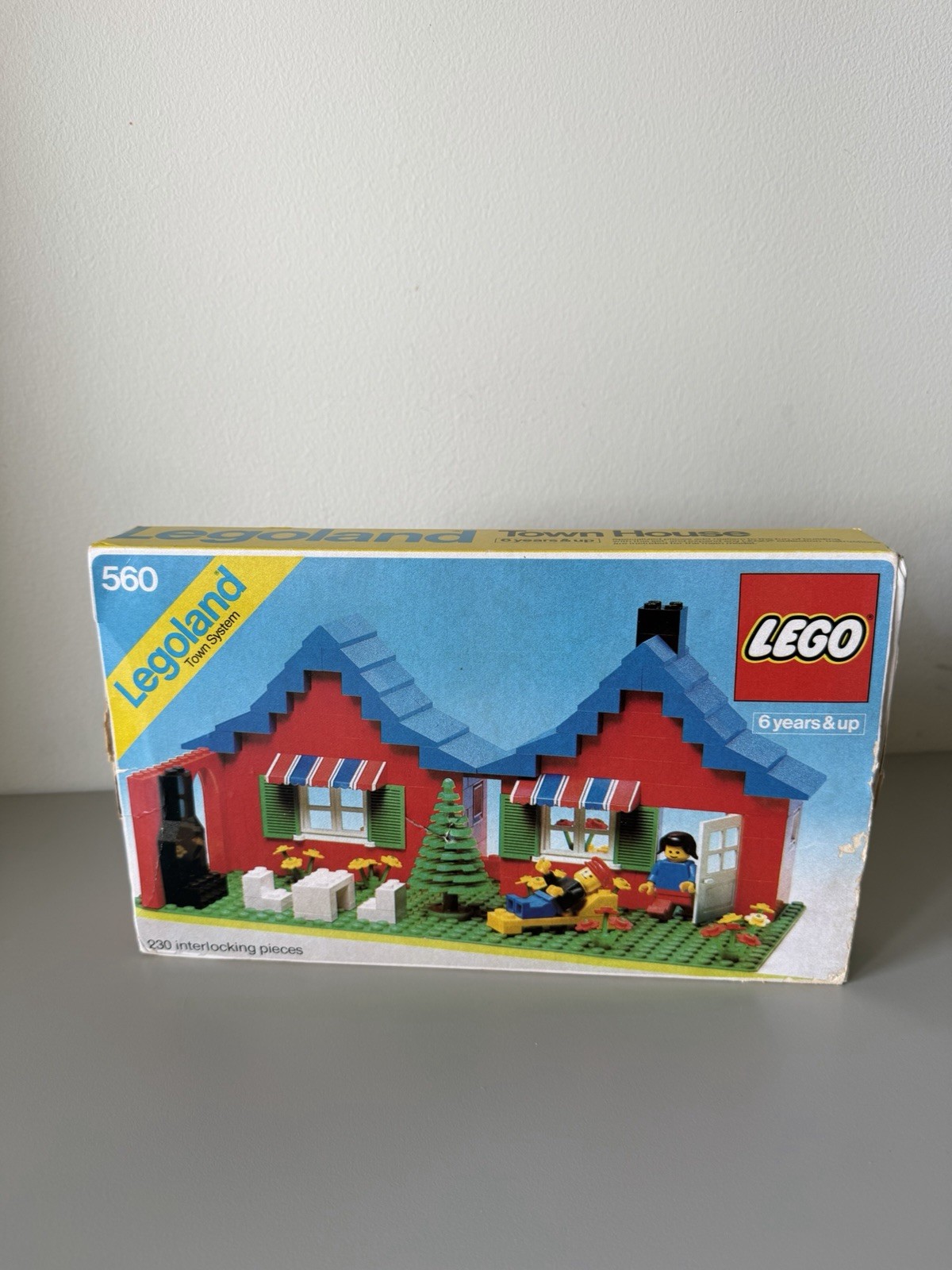 Vintage LEGO Legoland 560 Town House – 230 Pieces – Original Box