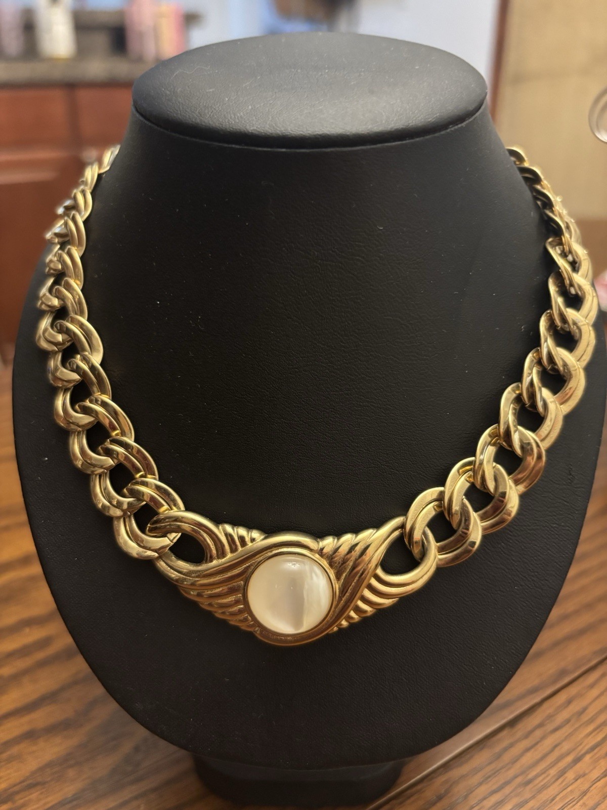 Vintage Signed Monet Goldtone Cabochon Faux-Moonstone Collar Necklace