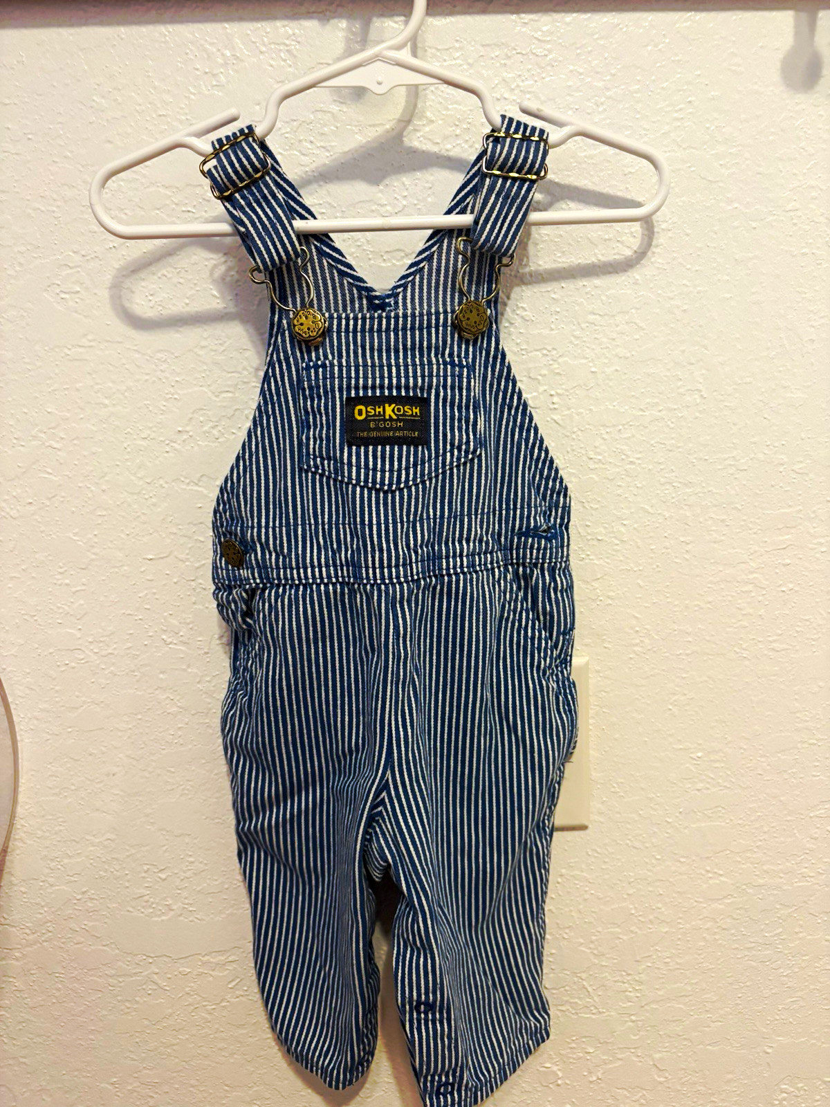 Vintage OshKosh B\'gosh Blue/White Striped Denim Overalls 9-12M Cotton Vintage OshKosh B\'gosh Blue/White Striped Denim Overalls 9-12M Cotton