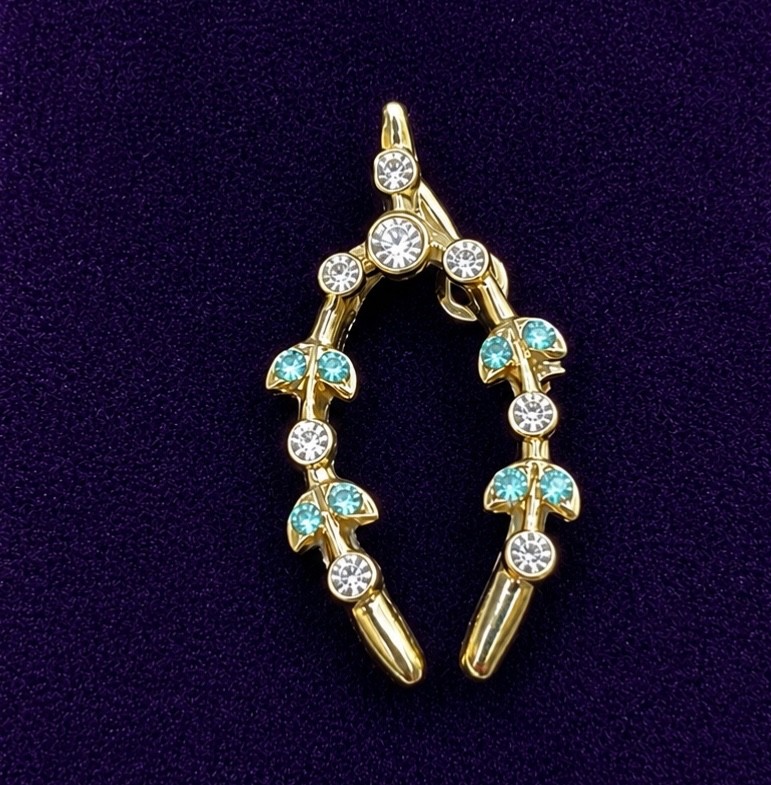 Sweet Vintage Wishbone Rhinestone Pin Flower Rhinestone Sweet Vintage Wishbone Rhinestone Pin Flower Rhinestone
