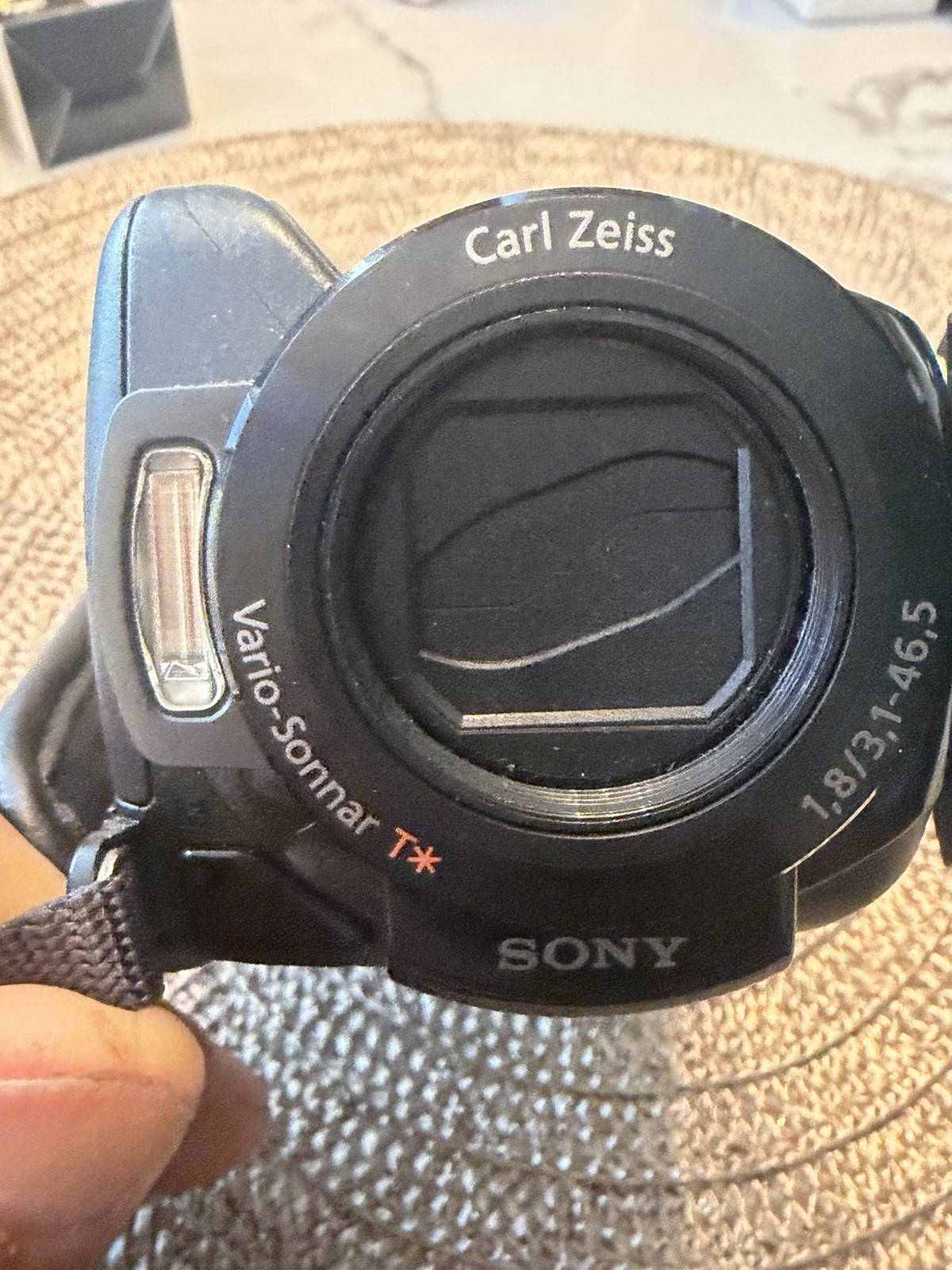 Sony Handycam HDR-XR200V Digital Video Camcorder NightShot 120GB HDD - TESTED Sony Handycam HDR-XR200V Digital Video Camcorder NightShot 120GB HDD - TESTED