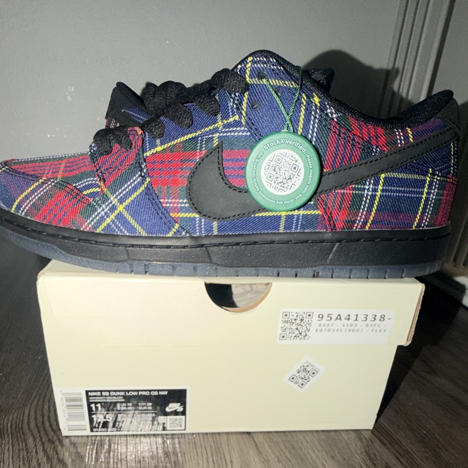 Nike SB Dunk Low - Plaid Multicolor Nardwuar Official Release | US 11 Nike SB Dunk Low - Plaid Multicolor Nardwuar Official Release | US 11