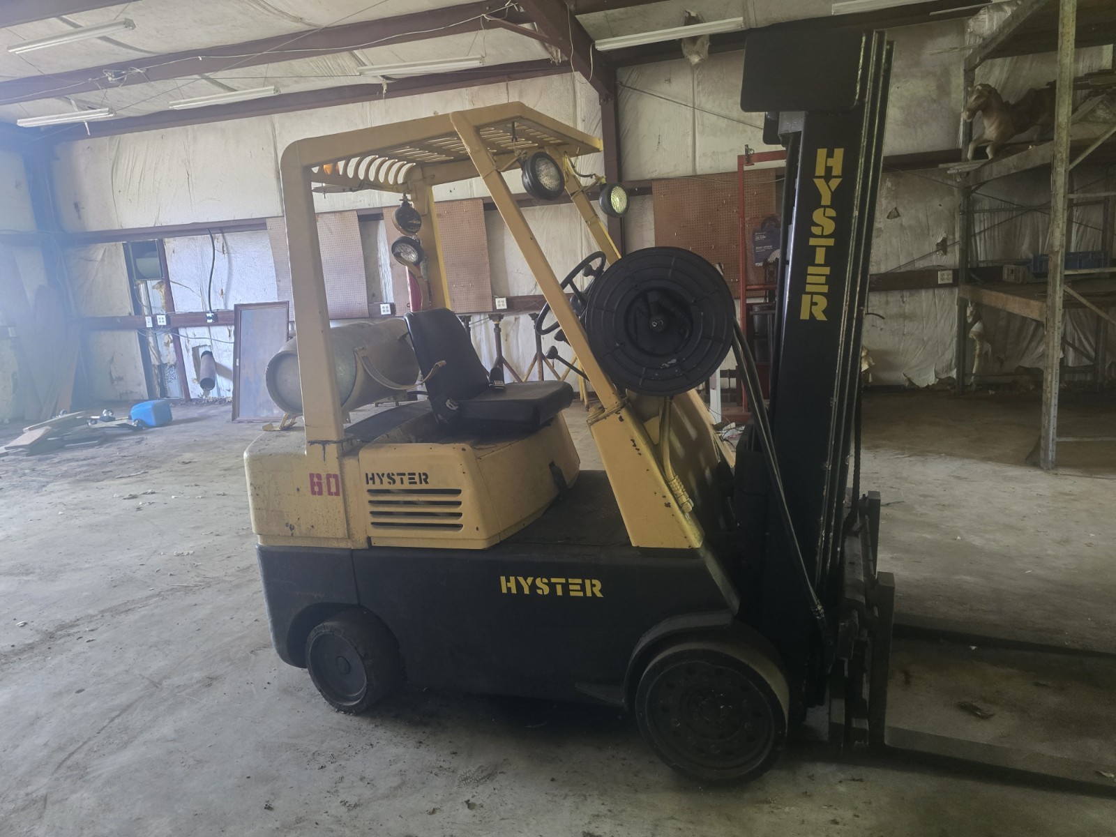 Hyster Model 60 LP Counterbalance Forklift 6,001-7,000 lb Solid Tires