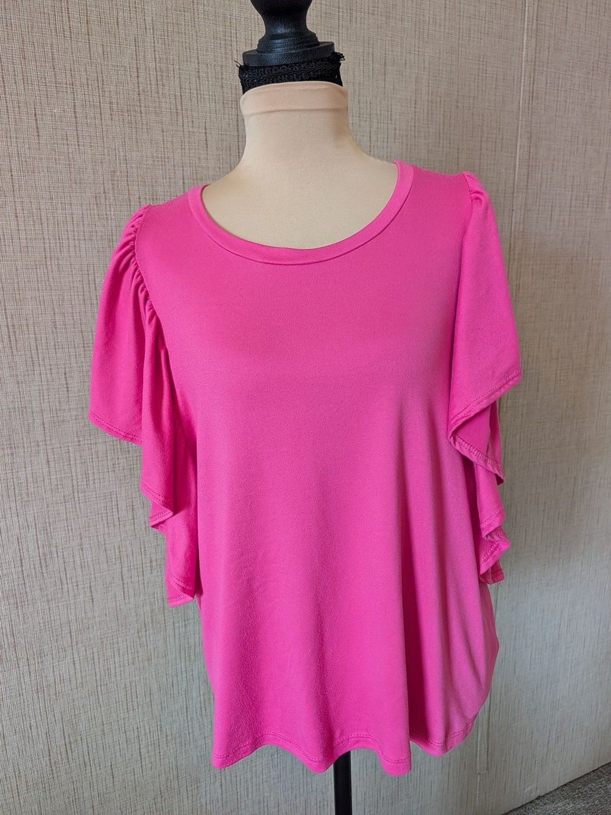 entro Hot Pink Ruffle Sleeve Tee entro Hot Pink Ruffle Sleeve Tee