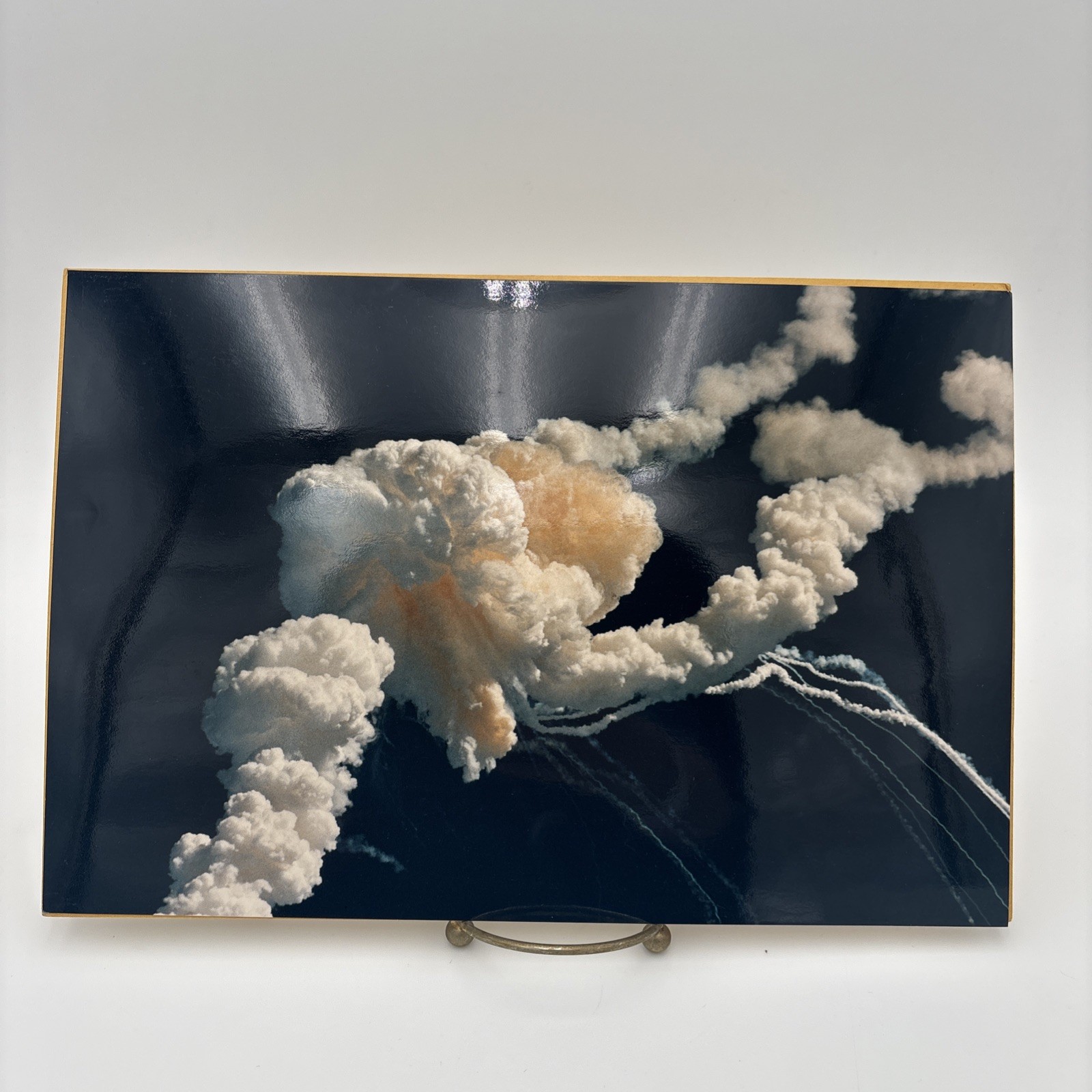 PHOTO AFTERMATH OF SPACE SHUTTLE CHALLENGER EXPLOSION 1986 8X12 Dick Gabrish