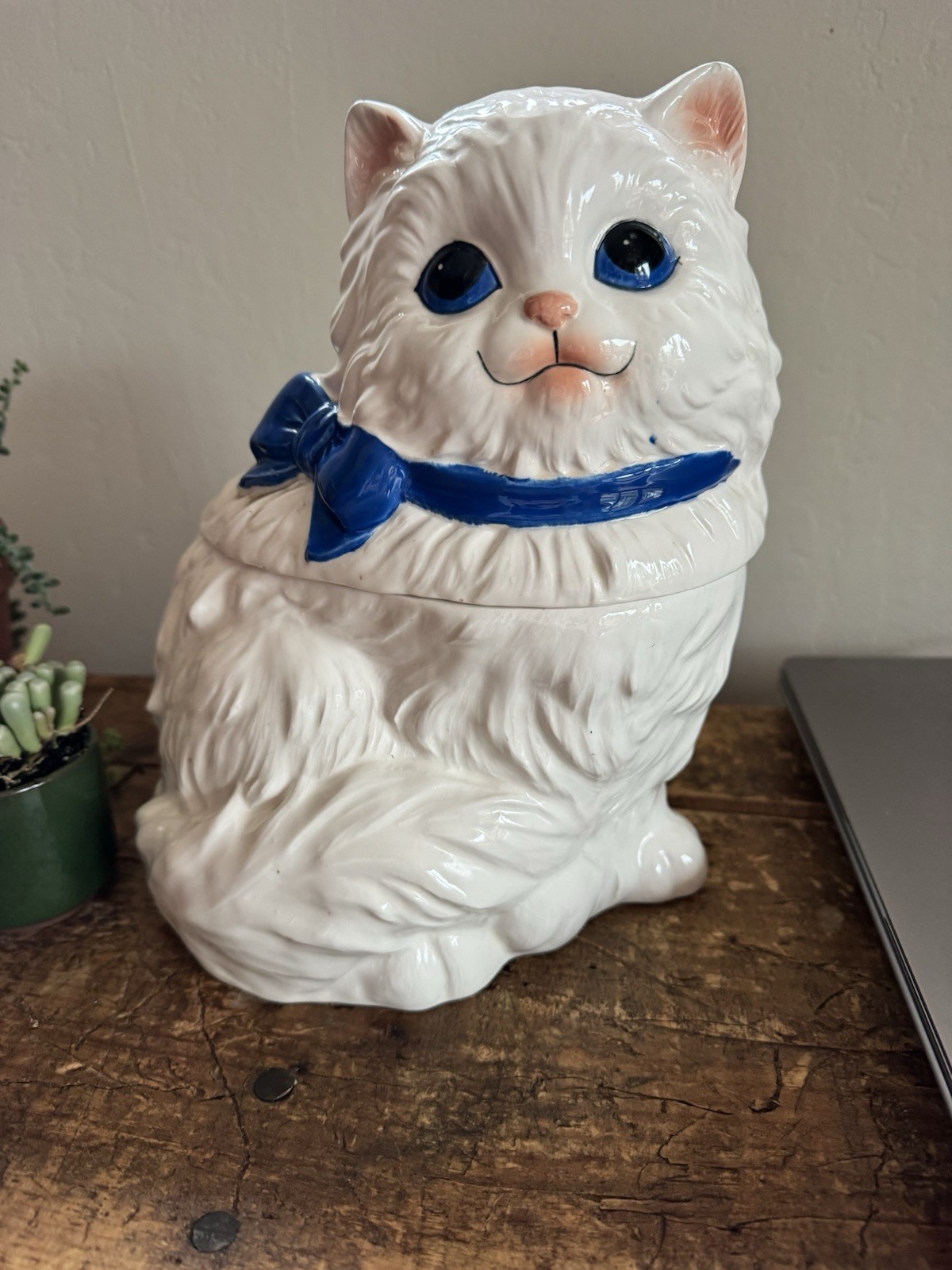 Vintage Maruri Japan Persian Cat Cookie Jar MR Mark White Blue Eyes 10”
