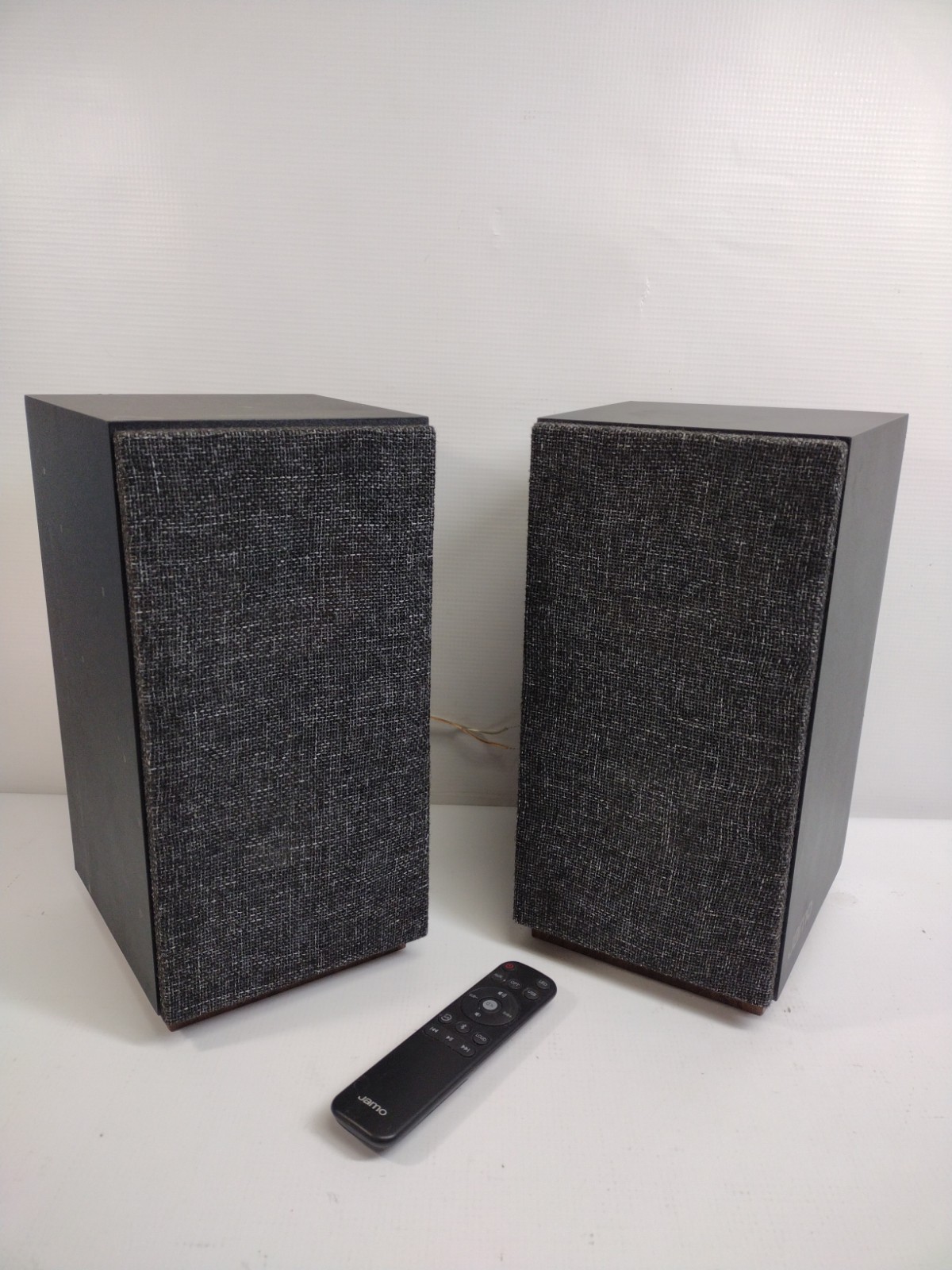 (2) Jamo S 801 PM Bookshelf Speakers (BLACK) - Oem Remote And Power Cable