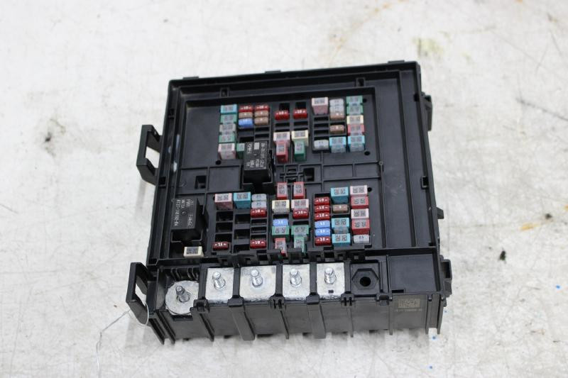 2018-2021 Lincoln Navigator Engine Compartment Fuse Box OEM