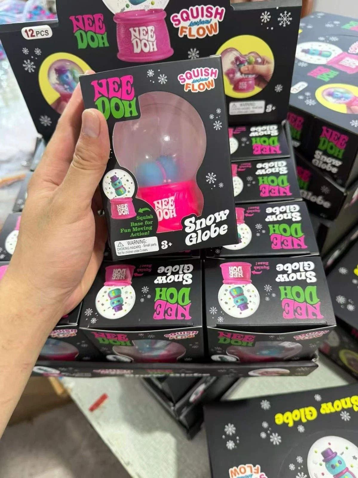 Schylling NeeDoh Snow Globe Squish n' Flow Tactile Squeeze Toy 3+ Schylling NeeDoh Snow Globe Squish n' Flow Tactile Squeeze Toy 3+