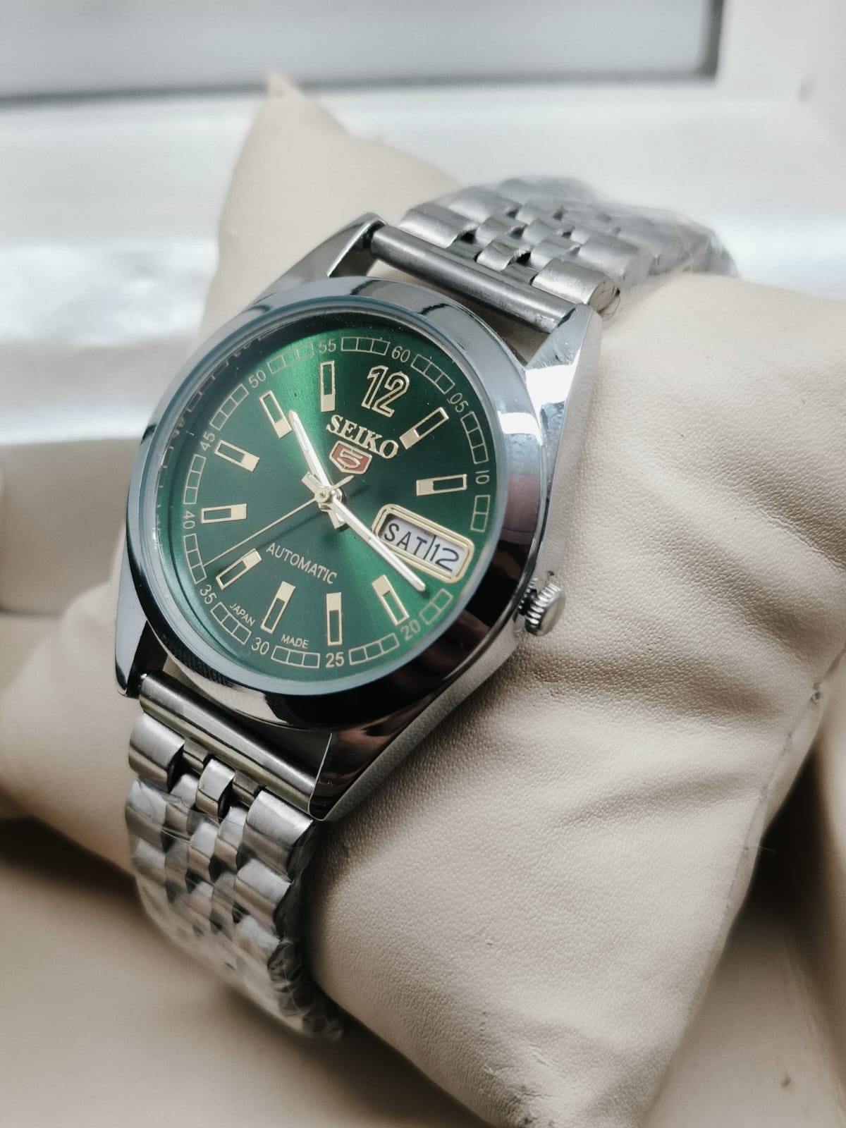 Vintage Seiko Refurbished Green Dial Day / Date Men\'s Wrist Watch Japanese 