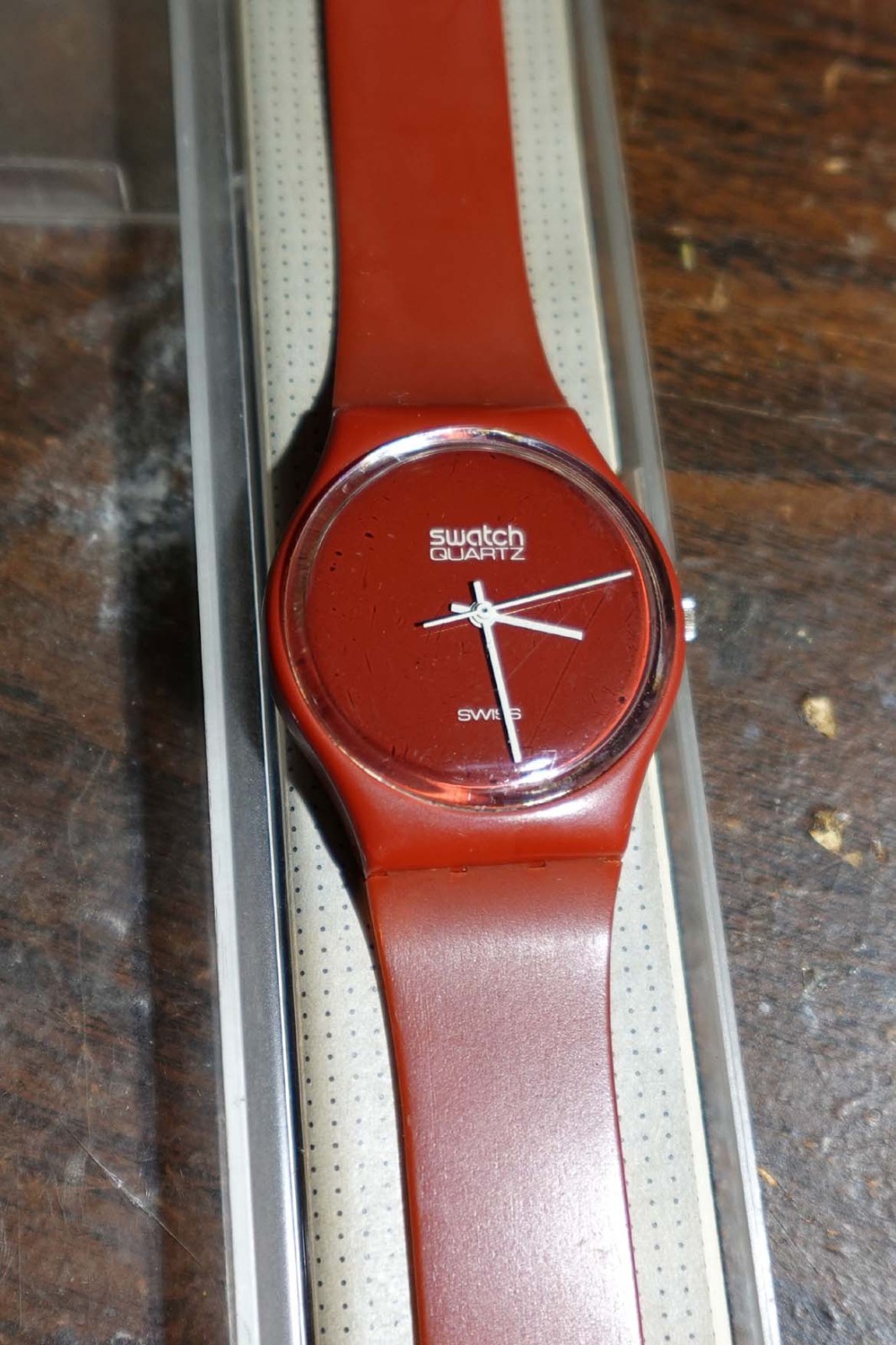 Swatch 1983 GR100 Excellent Condition New Battery Runs Great Swatch 1983 GR100 Excellent Condition New Battery Runs Great