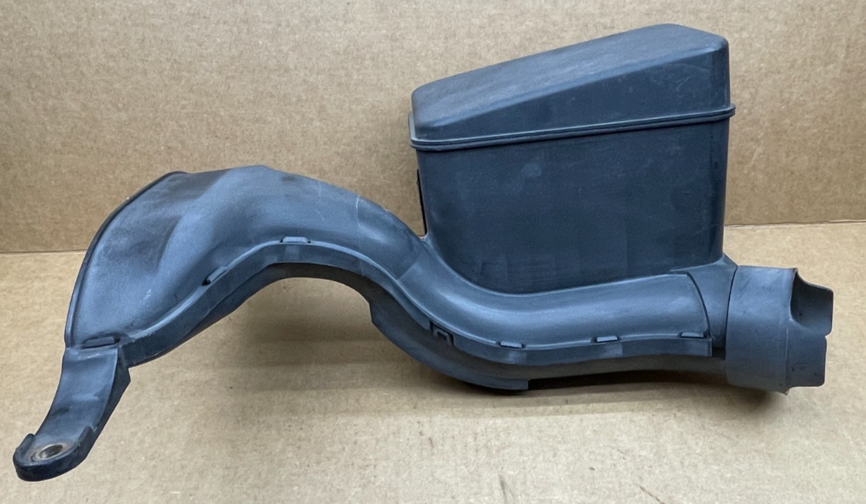 2007-2011 Toyota Camry Hybrid Air Intake Resonator Inlet Duct Box OEM