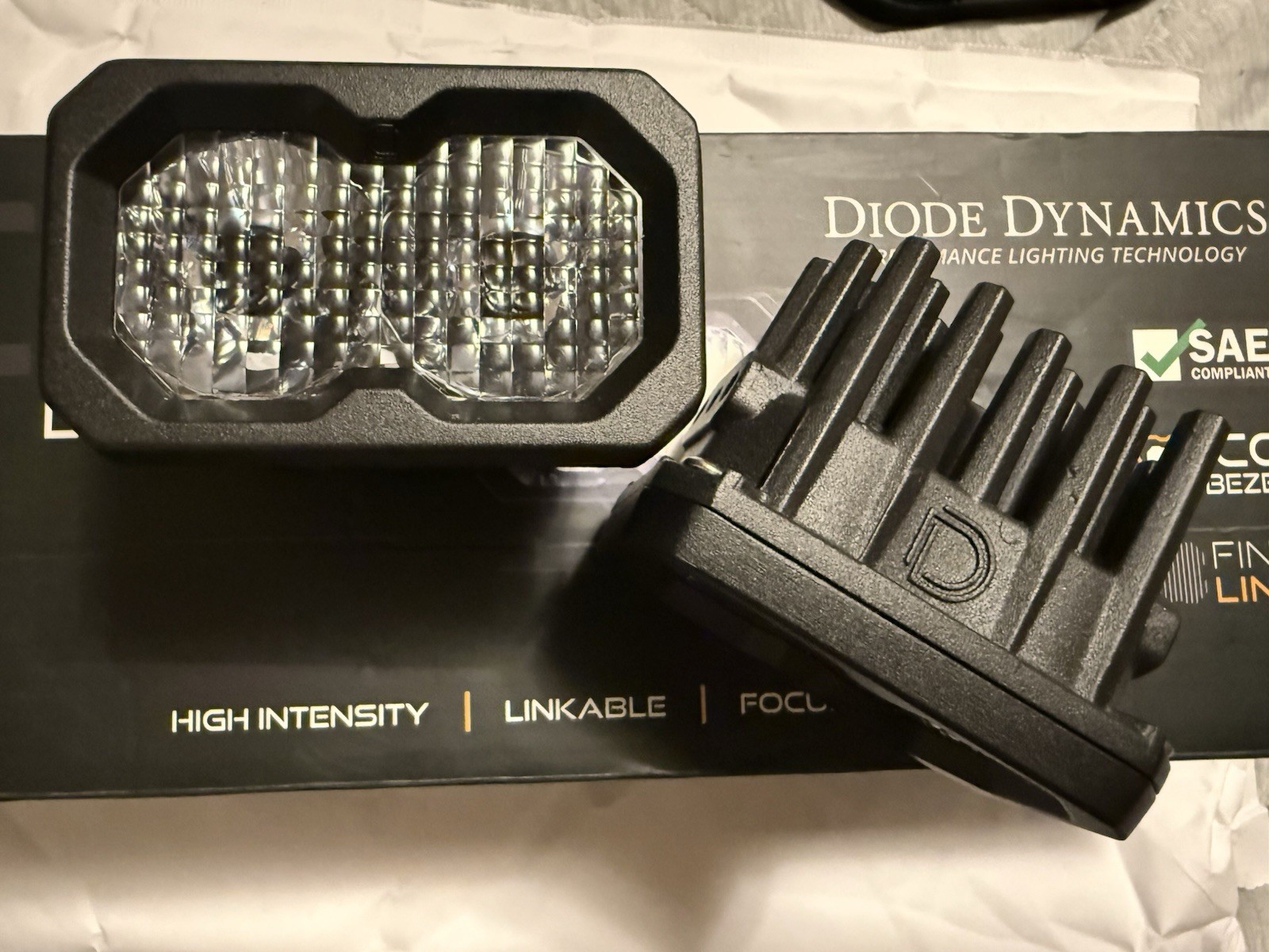 Diode Dynamics C2 2.0 Pro White Combo Red Backlight DD8126P Standard Bezel Mint