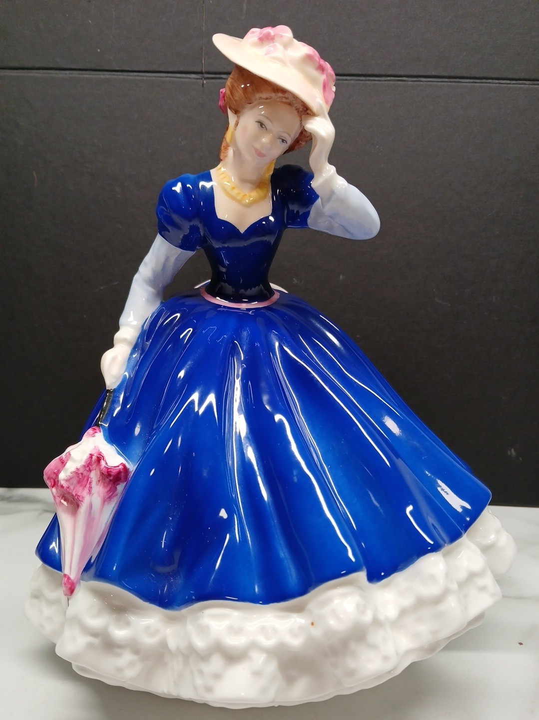 ROYAL DOULTON \ ROYAL DOULTON \