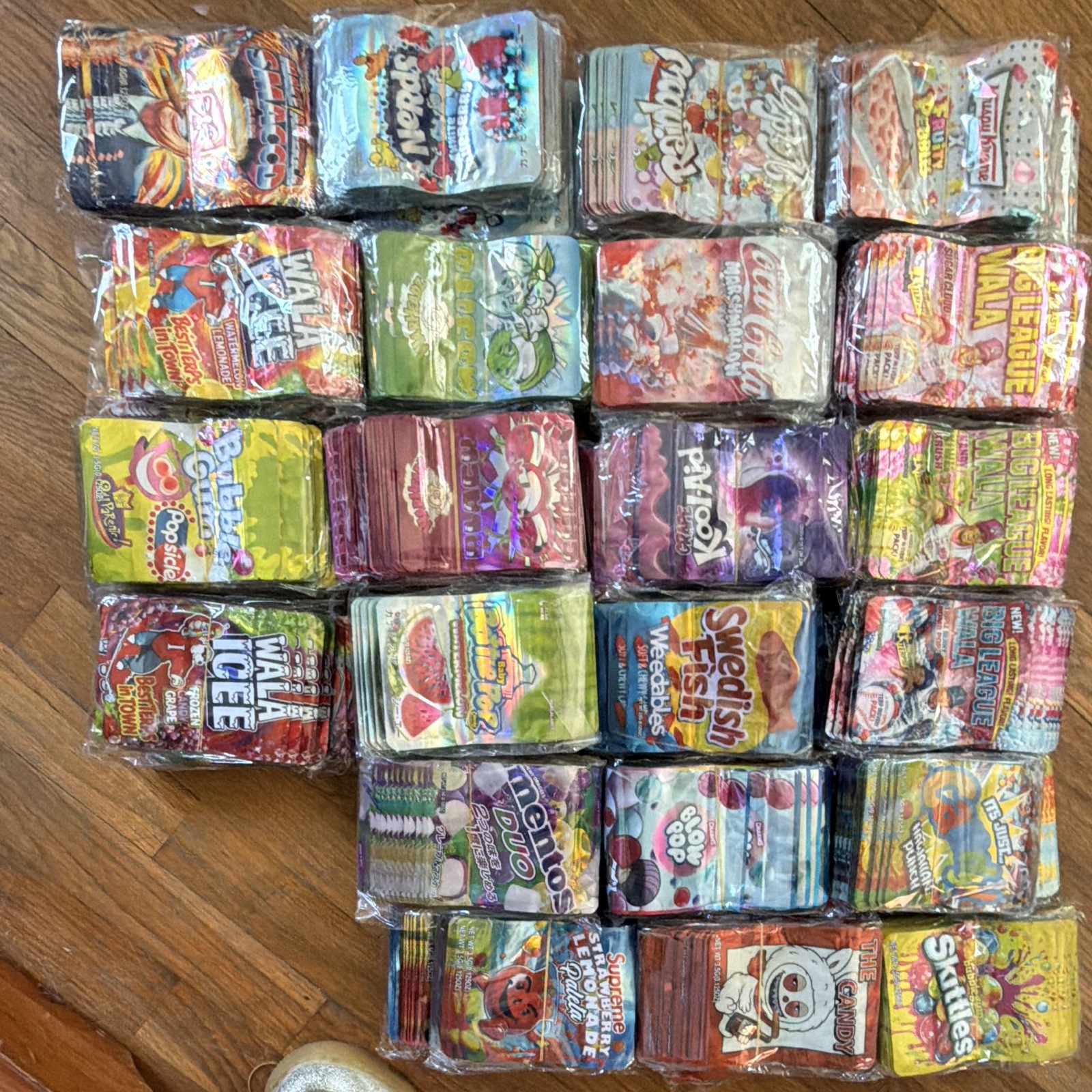 1000 Pcs - 3.5g Holographic Mylar Bags Trendy Designs, Sealable Exotic Styles