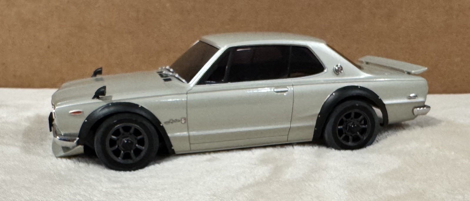 Kyosho Mini-Z ASC Nissan Skyline 2000GT-R KPGC10 Silver Kyosho Mini-Z ASC Nissan Skyline 2000GT-R KPGC10 Silver