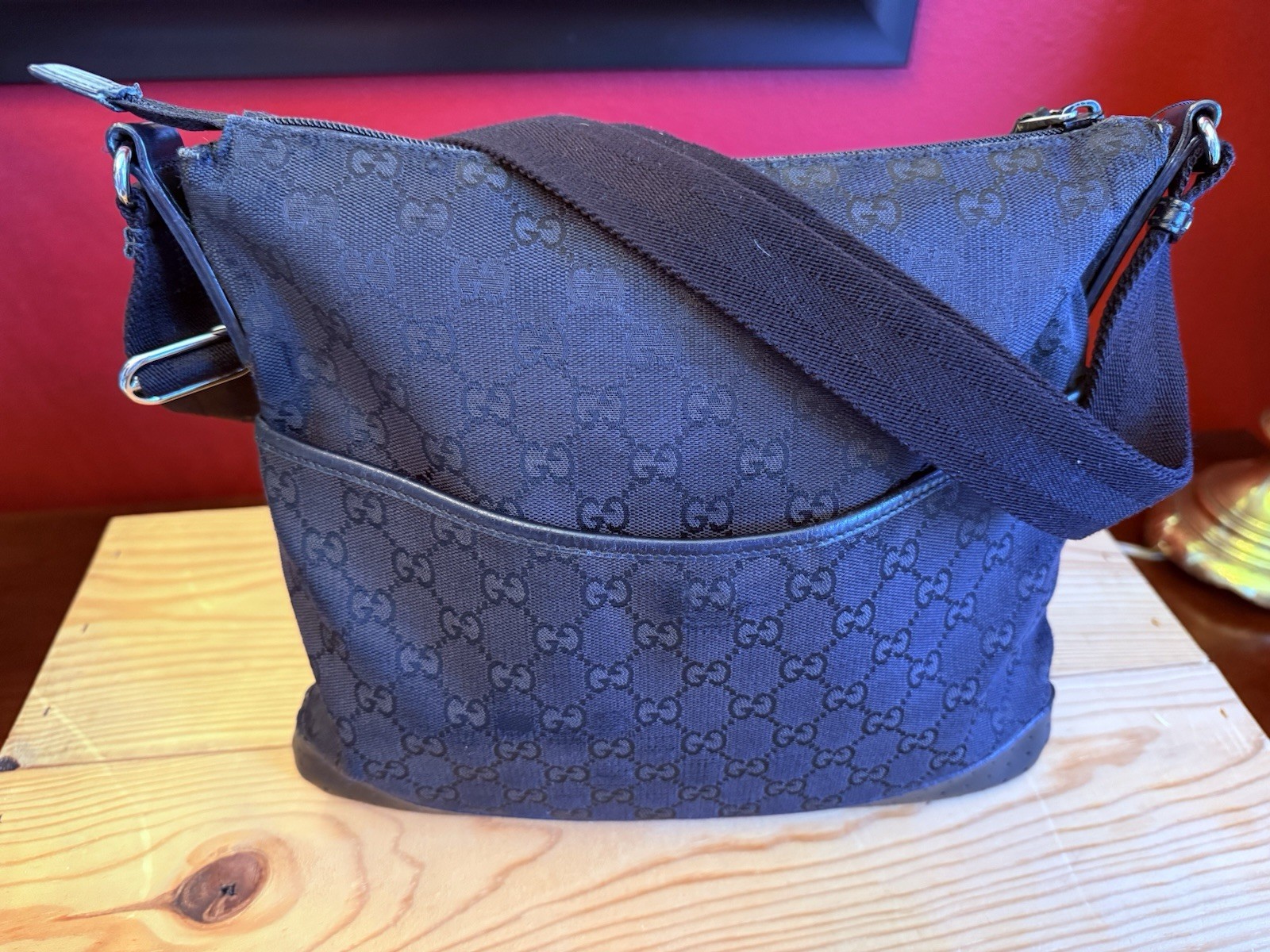 🔥Authentic Vintage Gucci Black GG Canvas Flat Messenger Bag 👀