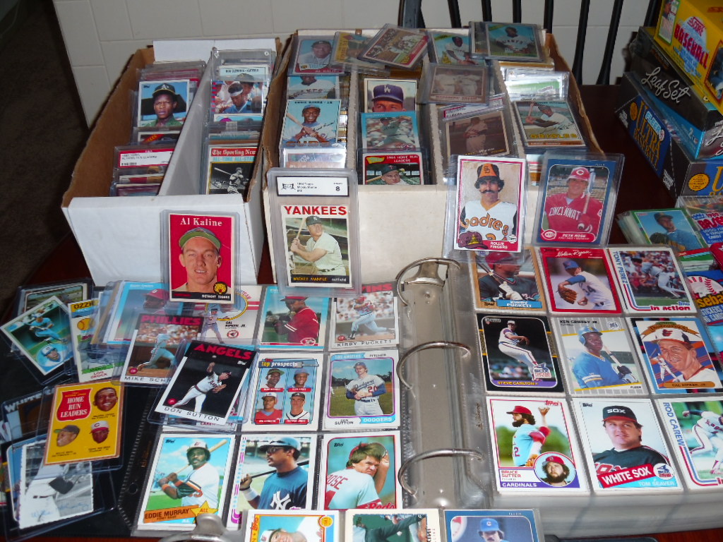 GIGANTIC ESTATE FIND OF VINTAGE SPORTSCARDS WITH VINTAGE UNOPENED PACKS MANTLE