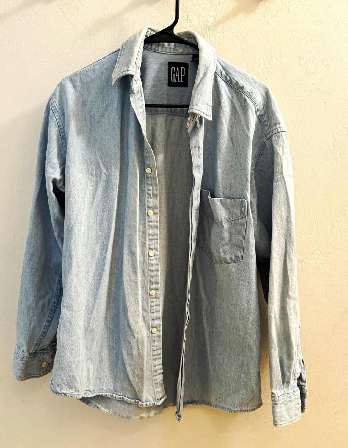 VTG Vintage 90s Gap Light Wash Denim Shirt Mens Medium M VTG Vintage 90s Gap Light Wash Denim Shirt Mens Medium M
