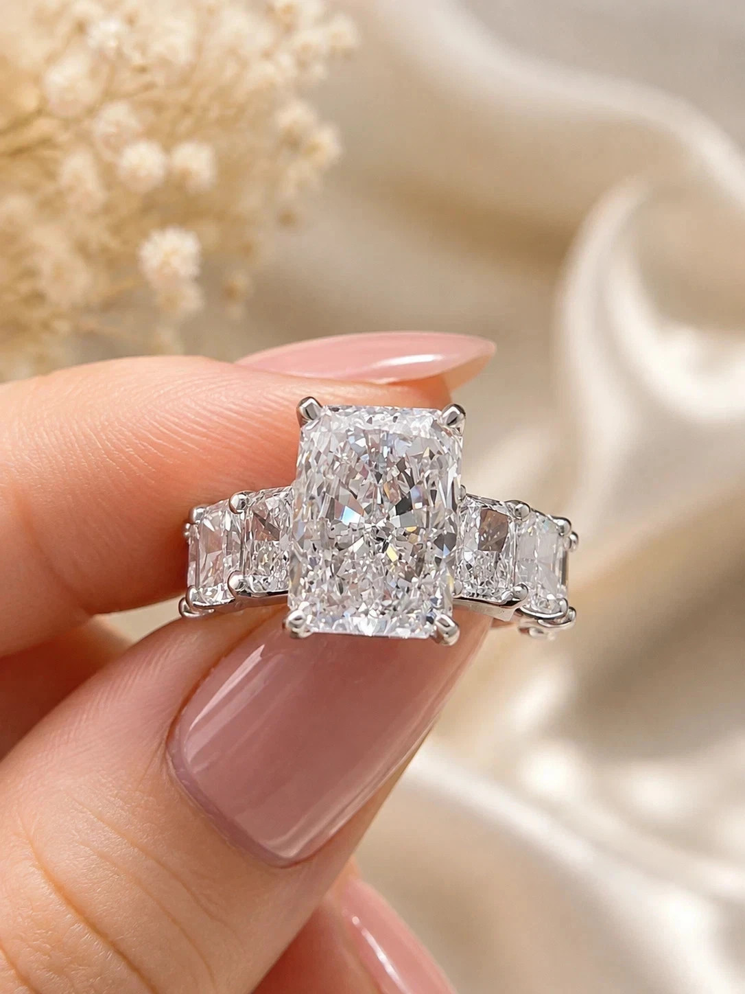5.00CT IGI Radiant Cut EF-VS1 Lab Grown Diamond Engagement Ring 14K White Gold