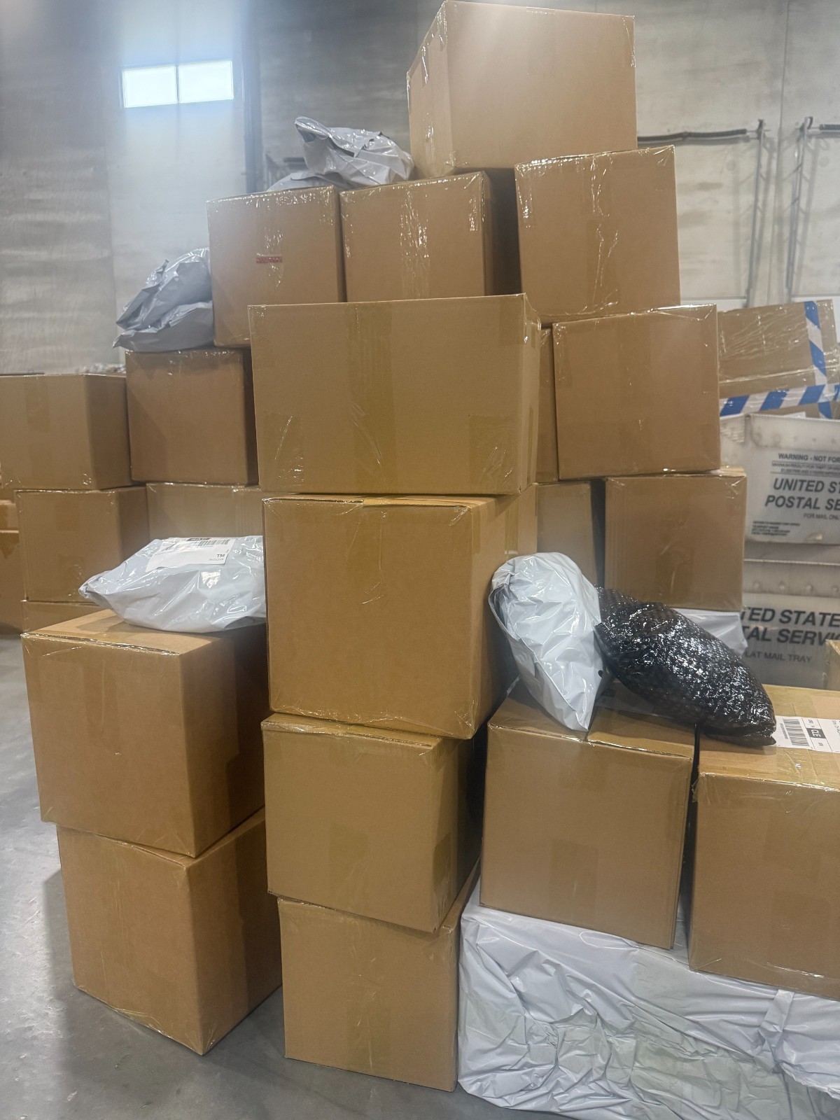 20+ Items Mystery Box Package – Overstock / Unclaimed / Liquidation Items Lots