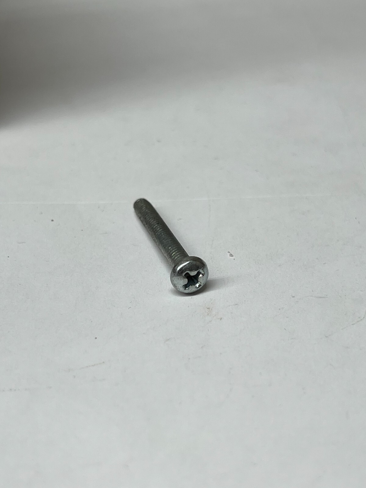 (100) 8-32 X 1-1/4 Thread Cutting Screw Type 1 Round Steel Self Tapping 832x1.25