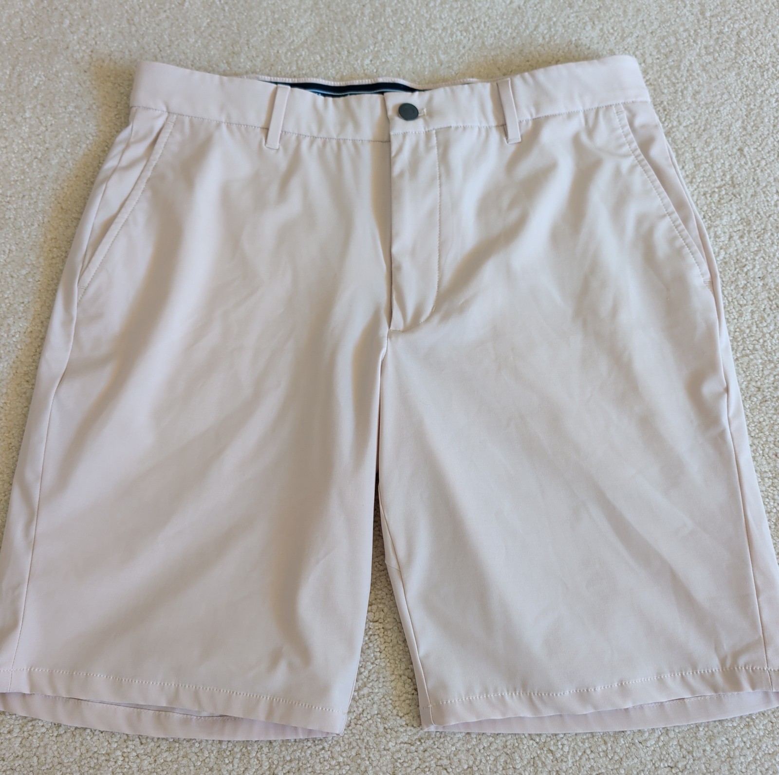 Johnnie-O Mulligan Performance Shorts Mens 33 Beige Stone Golf Outdoor Active *