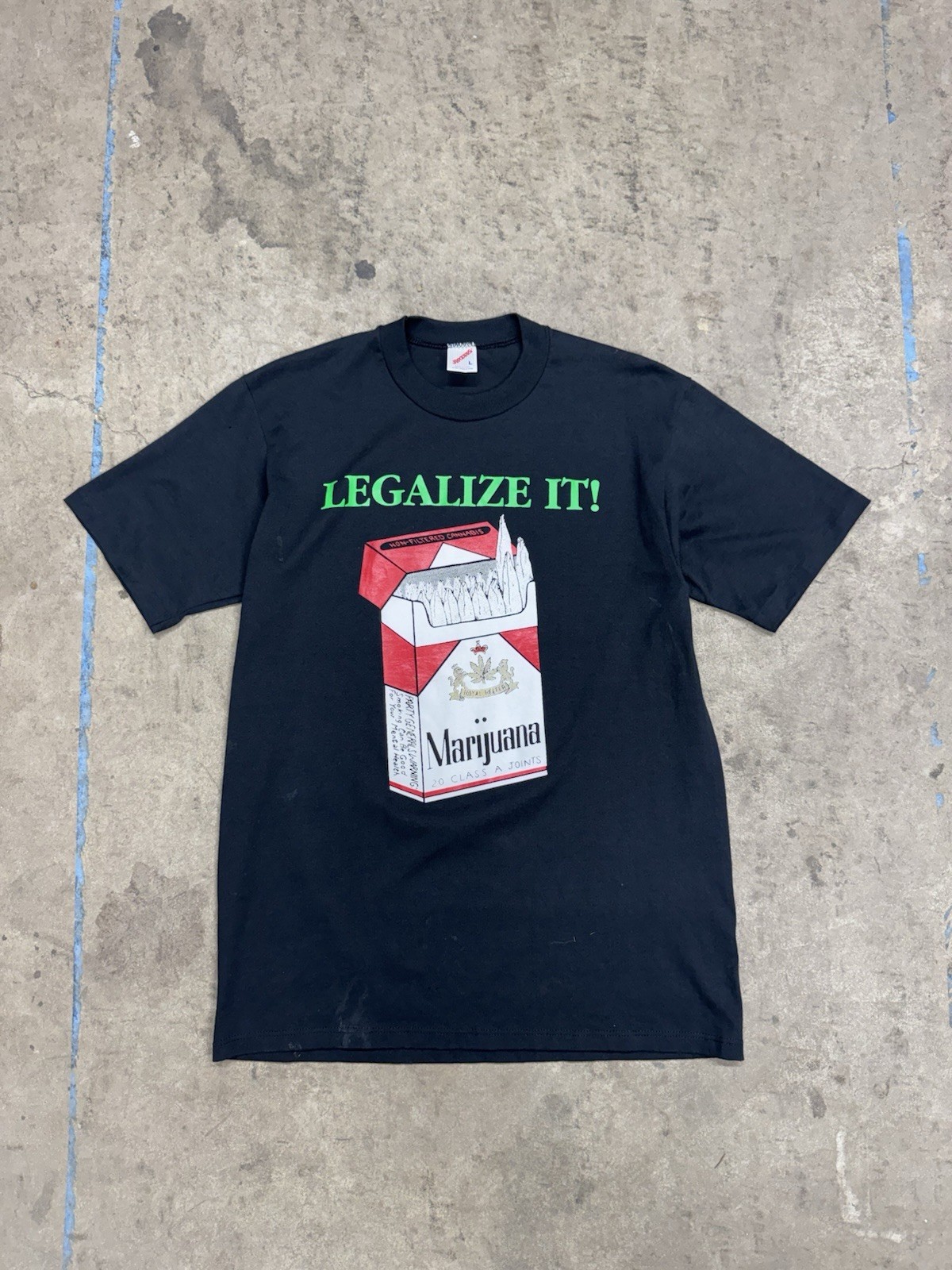 Vintage 1990s Marijuana Legalize It Marlboro Graphic T-Shirt Size Large