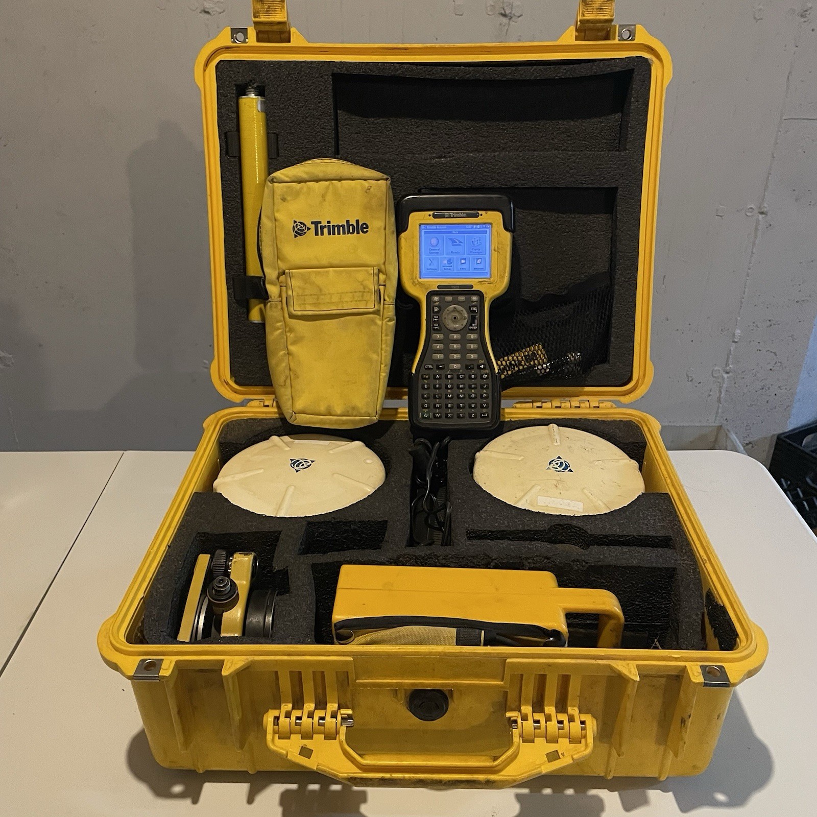 Trimble 5800 Dual RTK GPS Survey Kit w/ TSC2 Data Collector Base Rover 450-470MH