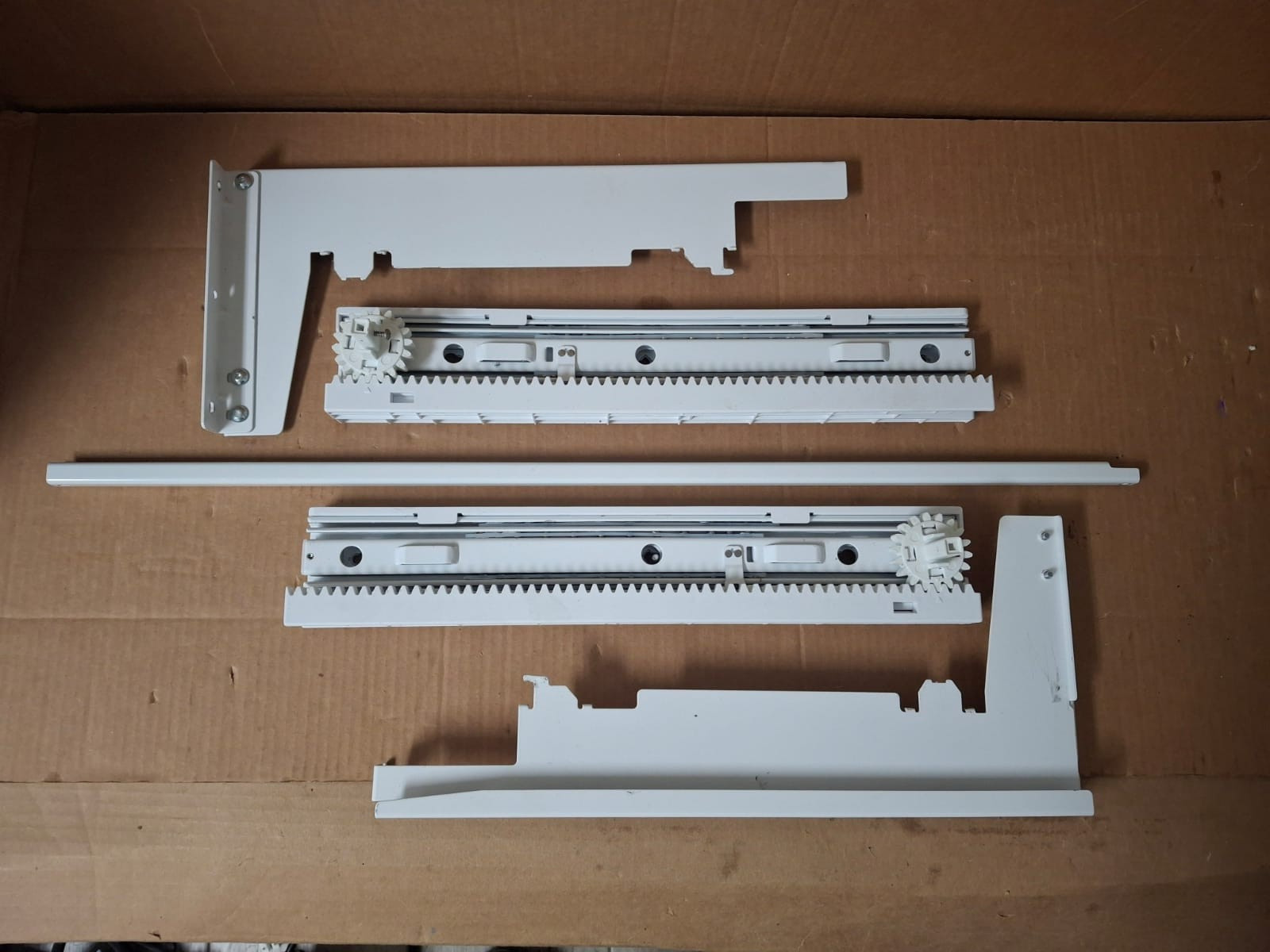 Thermador Refrigerator Drawer Rail 20002304 20002303 11036968 20001660 20001661 Thermador Refrigerator Drawer Rail 20002304 20002303 11036968 20001660 20001661