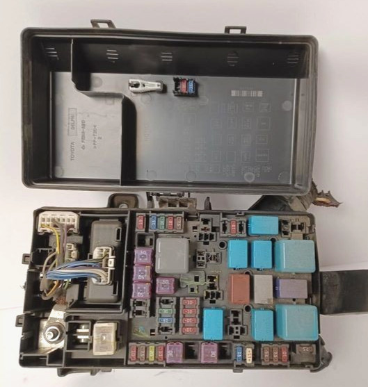 2005-2011 Toyota Tacoma Engine Fuse Box Assembly Used OEM Tested 2005-2011 Toyota Tacoma Engine Fuse Box Assembly Used OEM Tested