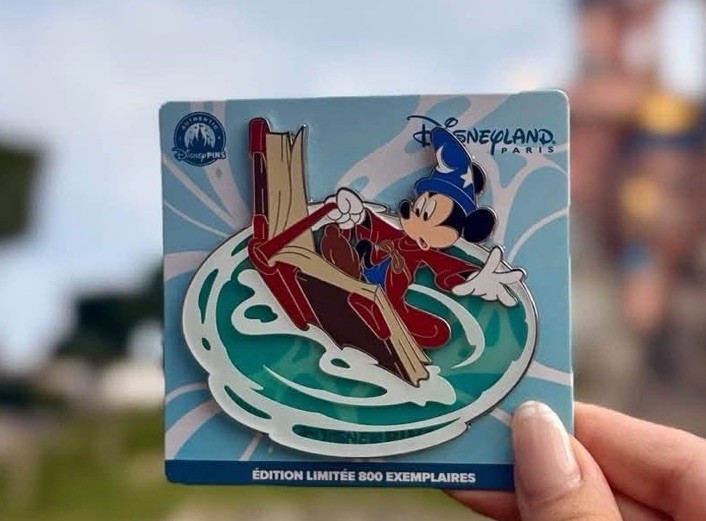 Disneyland Paris Pin Mickey Sorcerer Waves Limited Edtion 800 LE Disneyland Paris Pin Mickey Sorcerer Waves Limited Edtion 800 LE