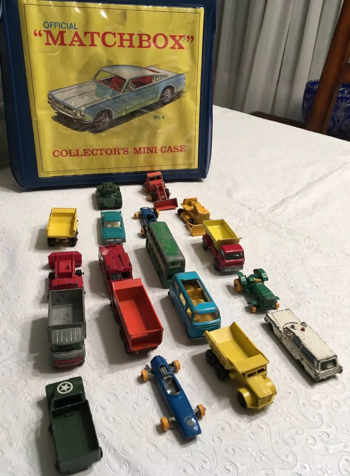 18 Vintage Matchbox Cars Lesney England 1960’s Cars Trucks Fire Ambulance 1-75