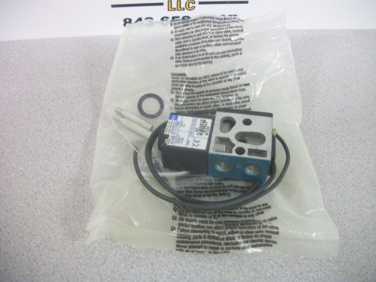 MAC 3-WAY 2-POS PNEUMATIC SOLENOID VALVE 613B-11-111BA 120VCOIL NOB