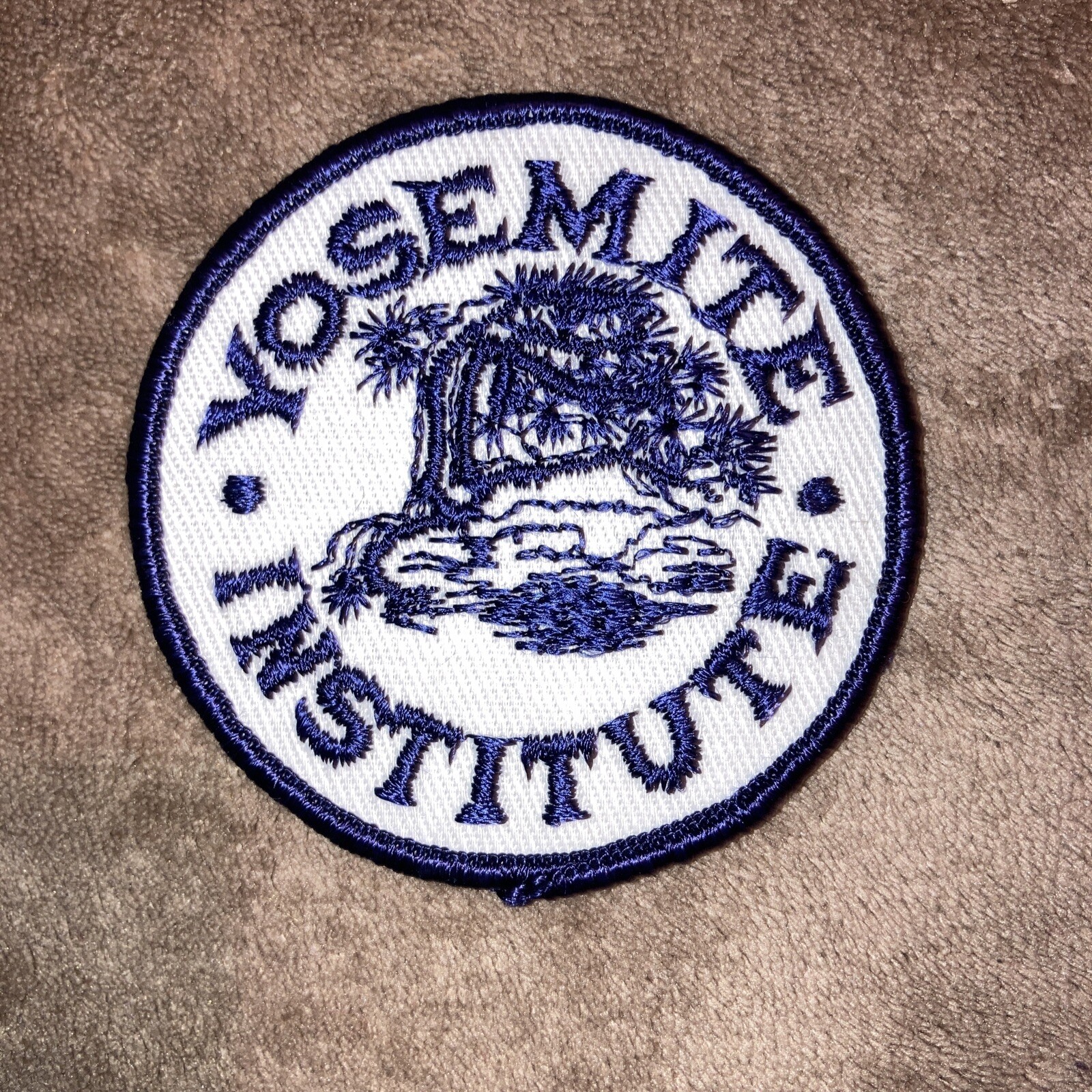 1980s Vintage 3” Patch from original YOSEMITE INSTITUTE Tree Design 1980s Vintage 3” Patch from original YOSEMITE INSTITUTE Tree Design
