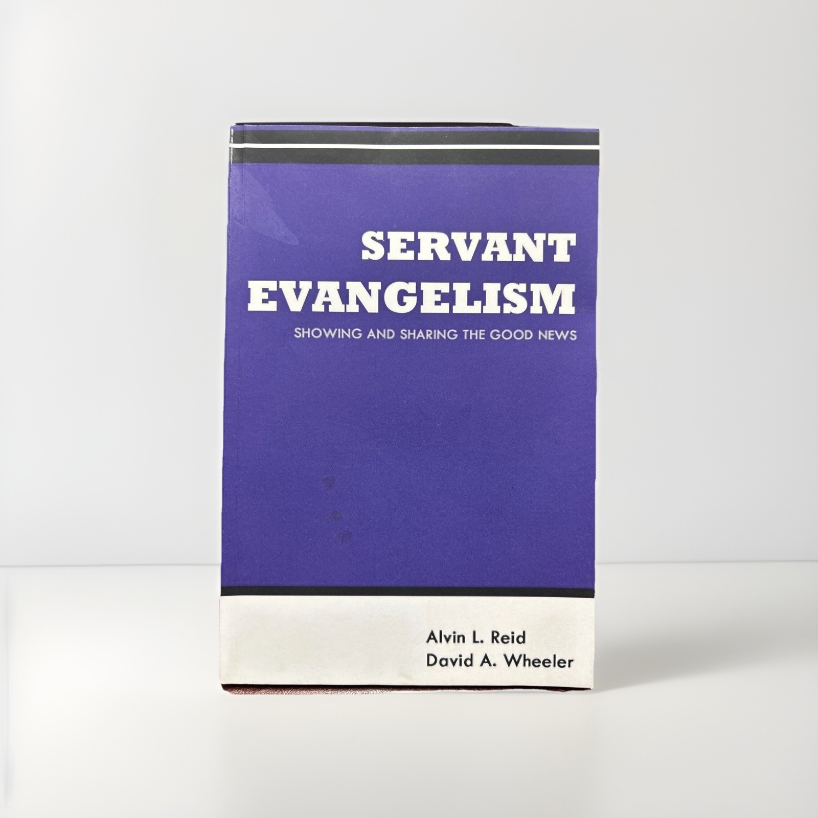 Servant Evangelism : Showing and Sharing Good News (2013, Paperback) Servant Evangelism : Showing and Sharing Good News (2013, Paperback)