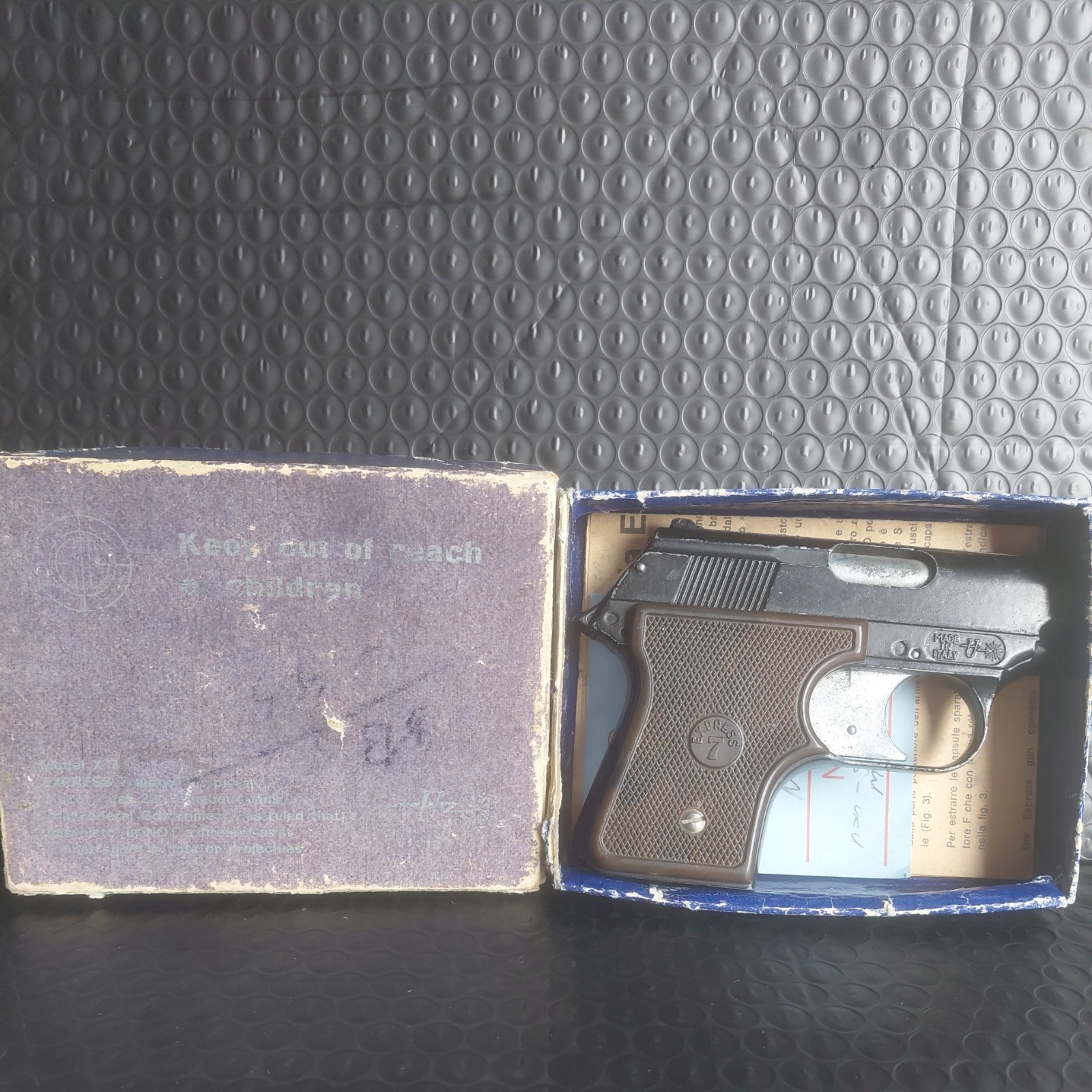Vintage Pistola Lancia Razzi Nera Made in Italy Mondial air start bb gun Vintage Pistola Lancia Razzi Nera Made in Italy Mondial air start bb gun