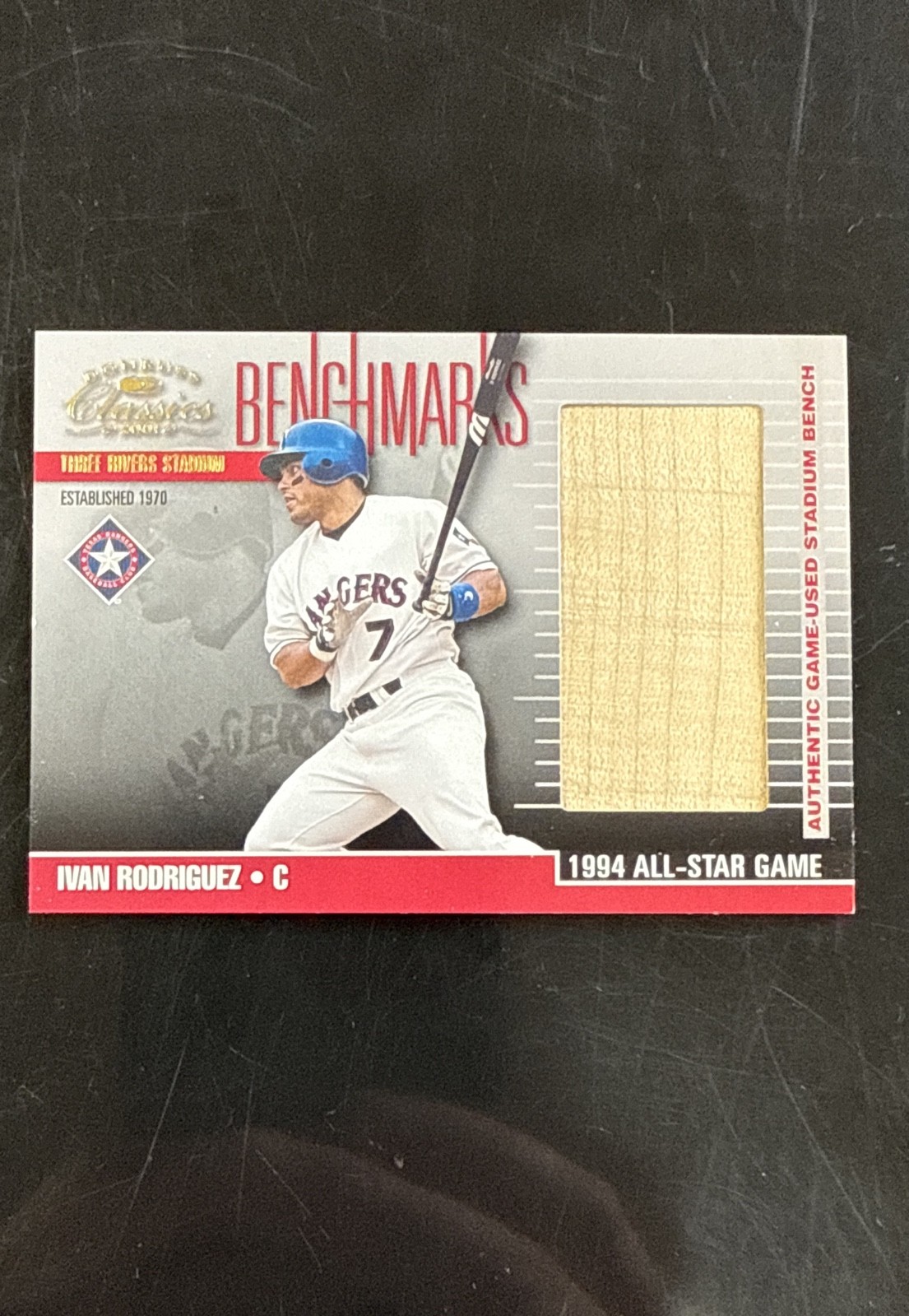2001 Donruss Classics - Benchmarks Ivan Rodriguez #BM-16 (MEM). Bat 2001 Donruss Classics - Benchmarks Ivan Rodriguez #BM-16 (MEM). Bat