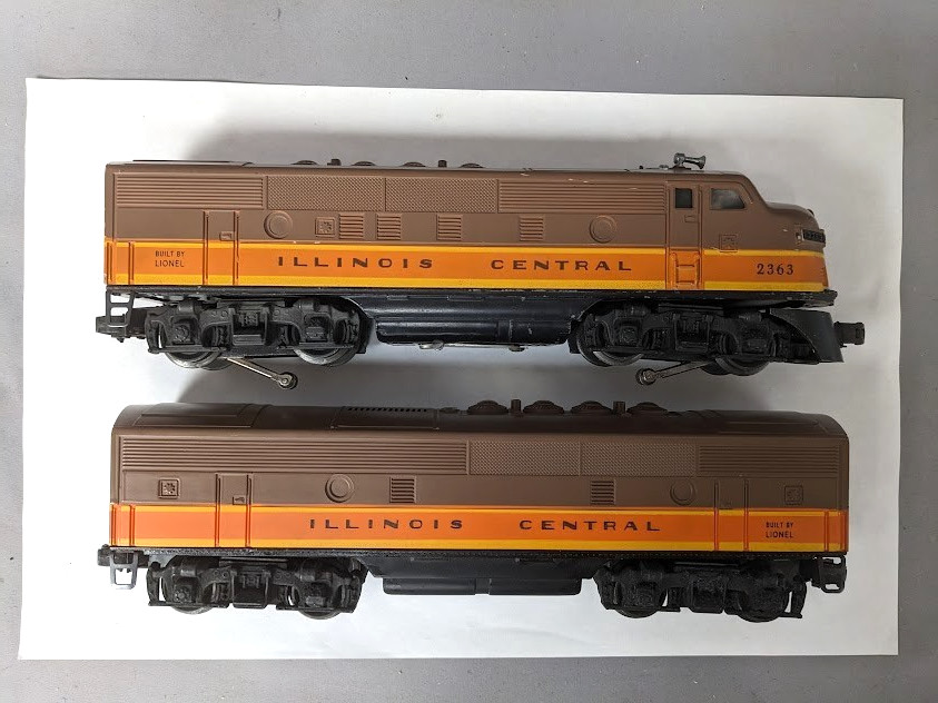 Lionel #2363 Illinois Central AB Diesel Locomotive Set No Original Boxes C-6