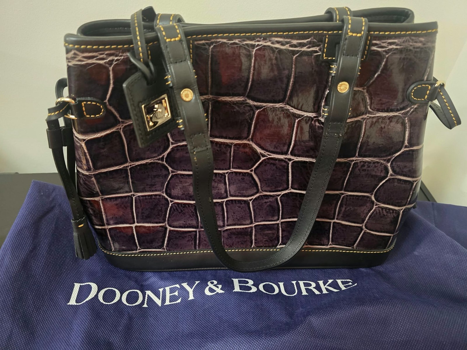DOONEY & BOURKE CROC EMBOSSED EGGPLANT LEATHER TOTE BAG W/Accessories Brand New