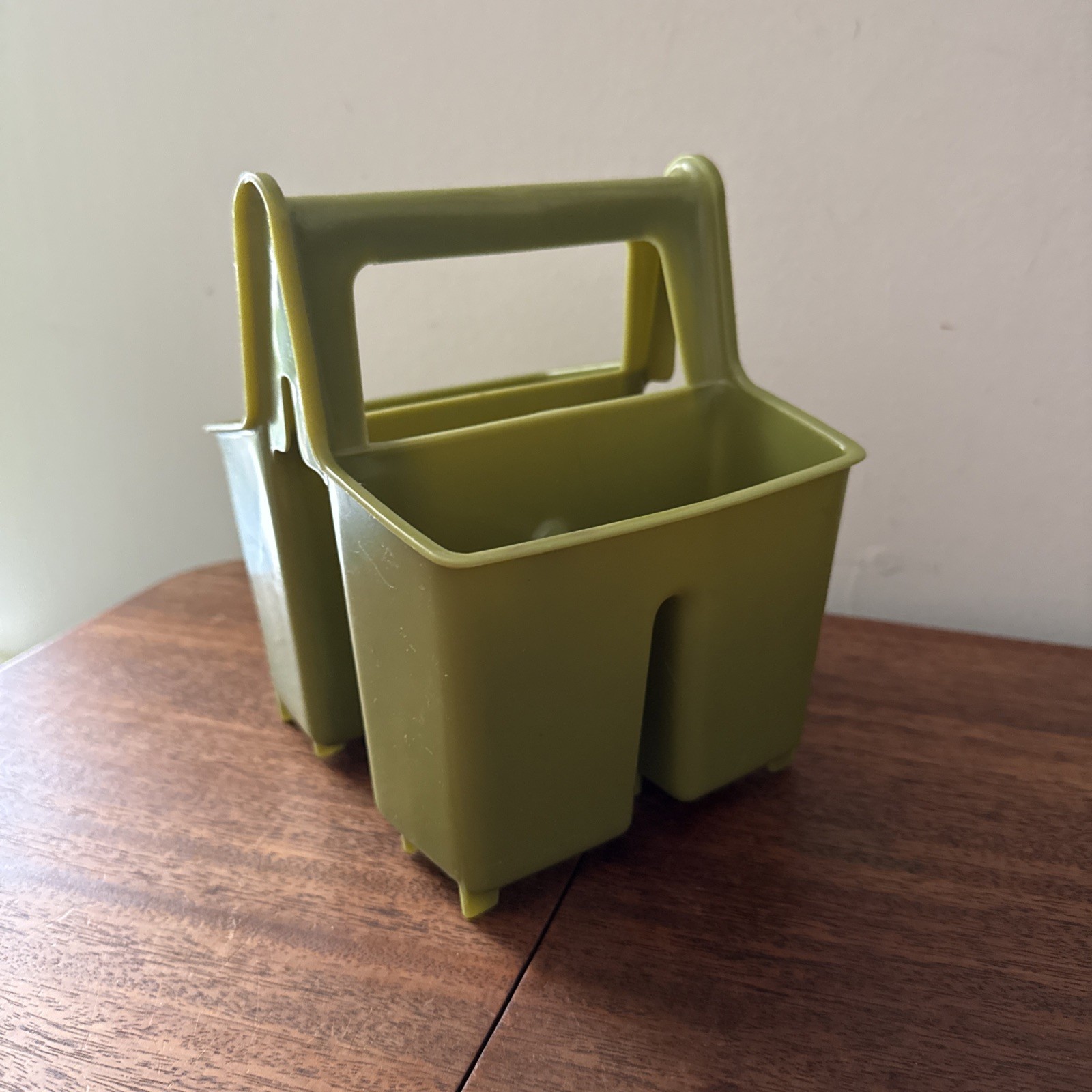Vintage Rubbermaid Plastic Caddy Avocado Green Retro Gift Prop 70s Silverware Vintage Rubbermaid Plastic Caddy Avocado Green Retro Gift Prop 70s Silverware