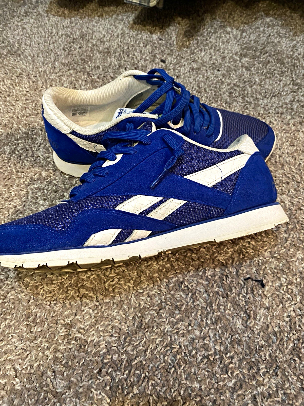 Nipsey Hussle Reebok Classic Men’s Blue/White Low Top Lace-Up Athletic Sneaker Nipsey Hussle Reebok Classic Men’s Blue/White Low Top Lace-Up Athletic Sneaker